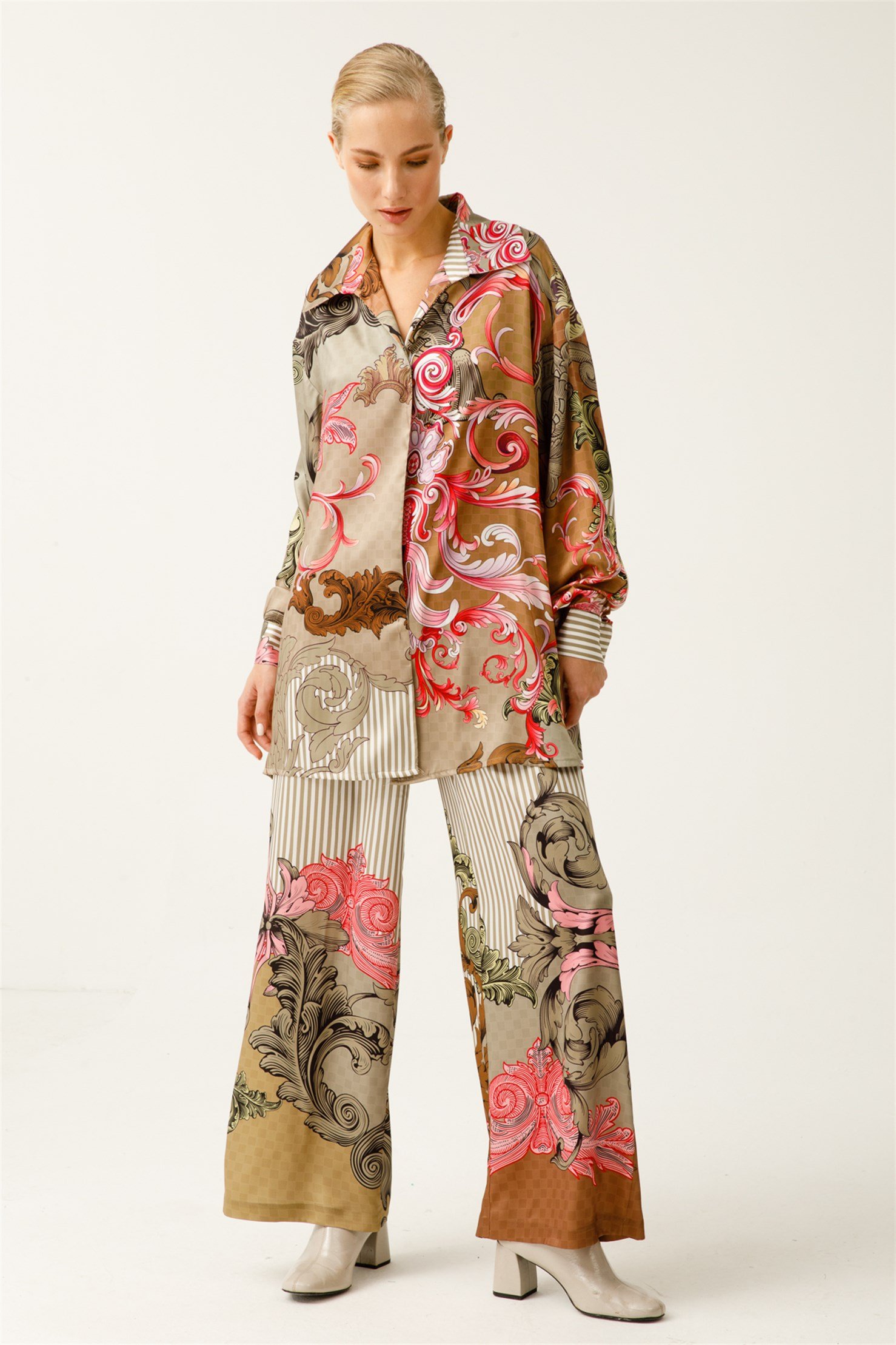 STAR ÇİZGİLİ DAMAKS DESEN BOL PAÇA PANTOLON