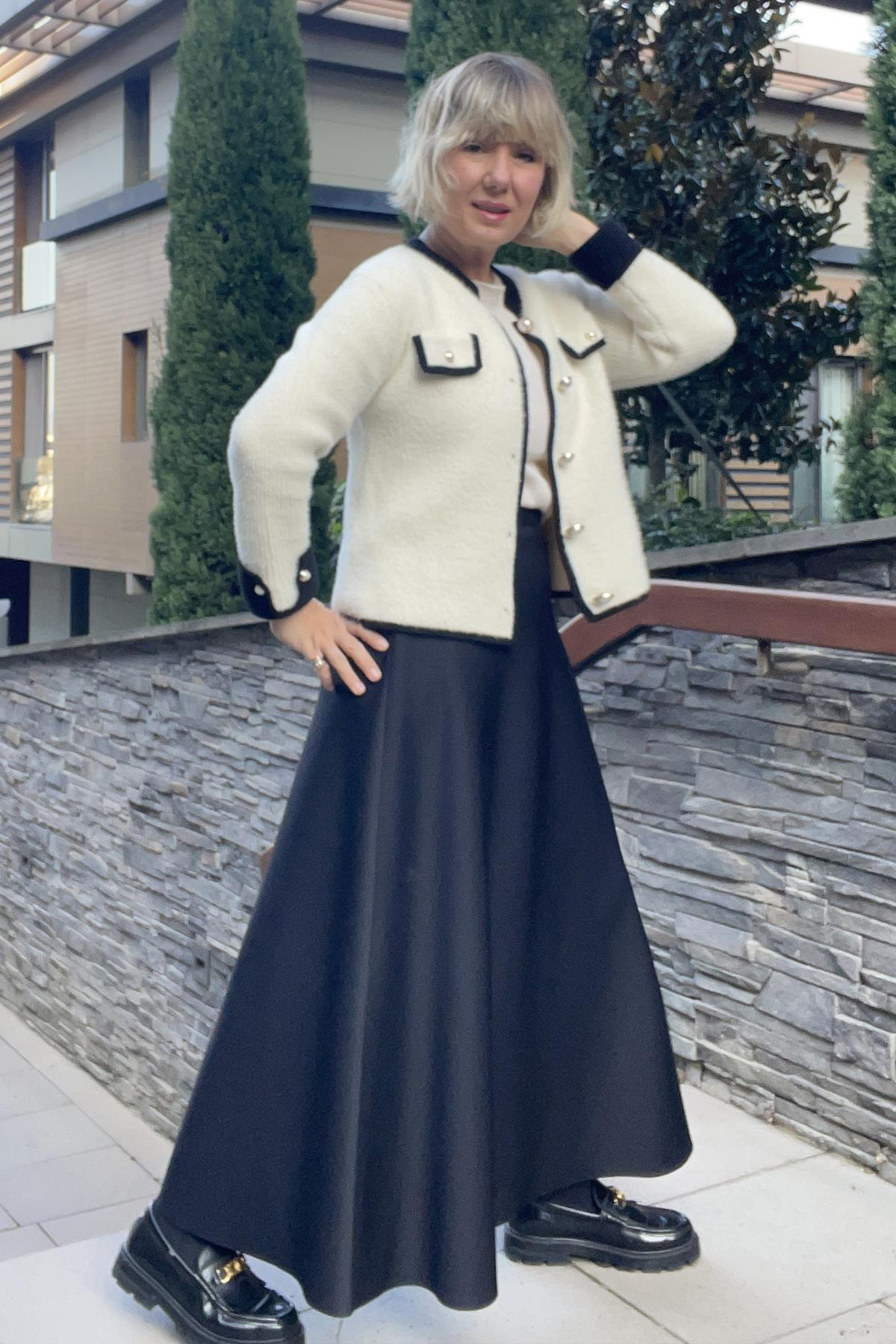 TRİKO ANGORA CEPLERİ DÜĞMELİ KISA CEKET