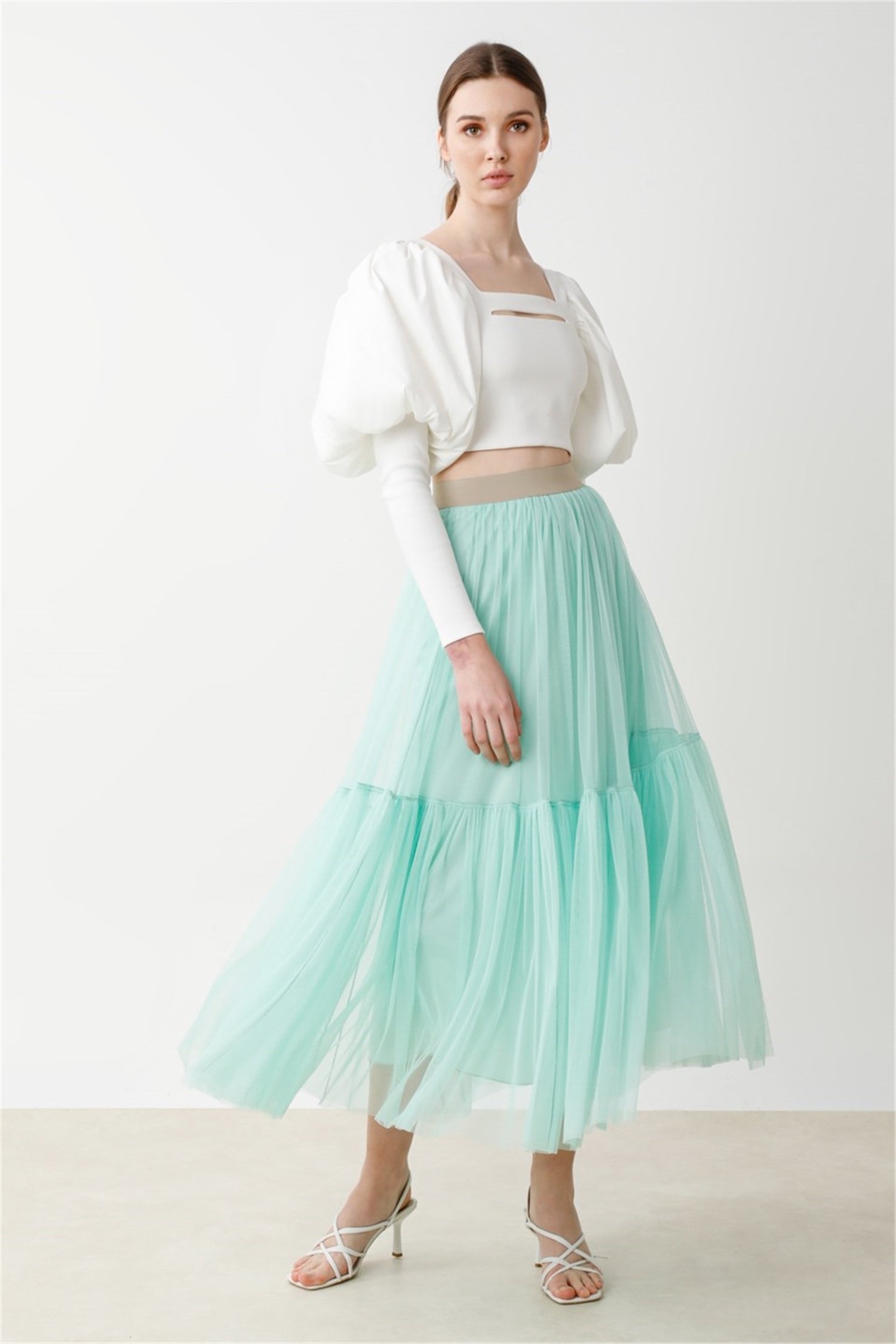 TULLE KNEE SHIRTED SKIRT