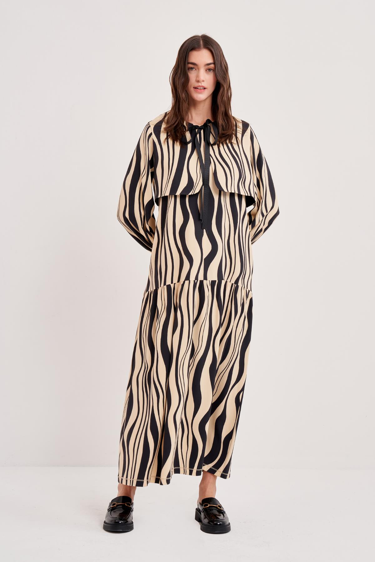 VİSCON LYRCA YAMUK ÇİZGİ DESENLİ KARYOKALI ELBİSE