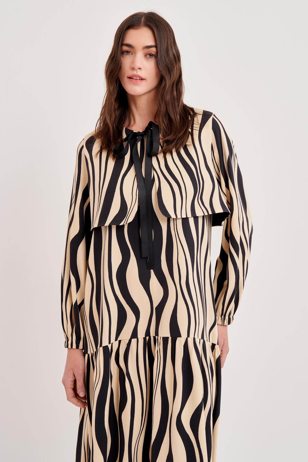 VİSCON LYRCA YAMUK ÇİZGİ DESENLİ KARYOKALI ELBİSE