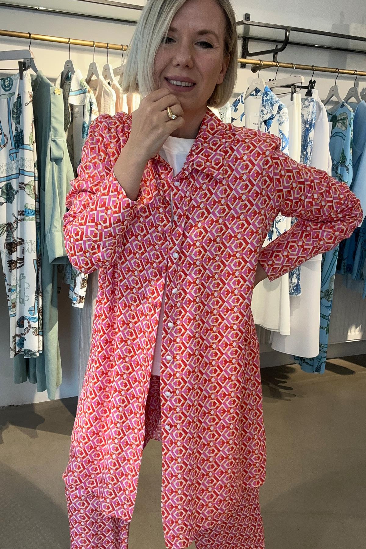 VİSCON SATEN LİTUS ÇİÇEKLİ ŞÖMİZİYE YAKA GÖMLEK