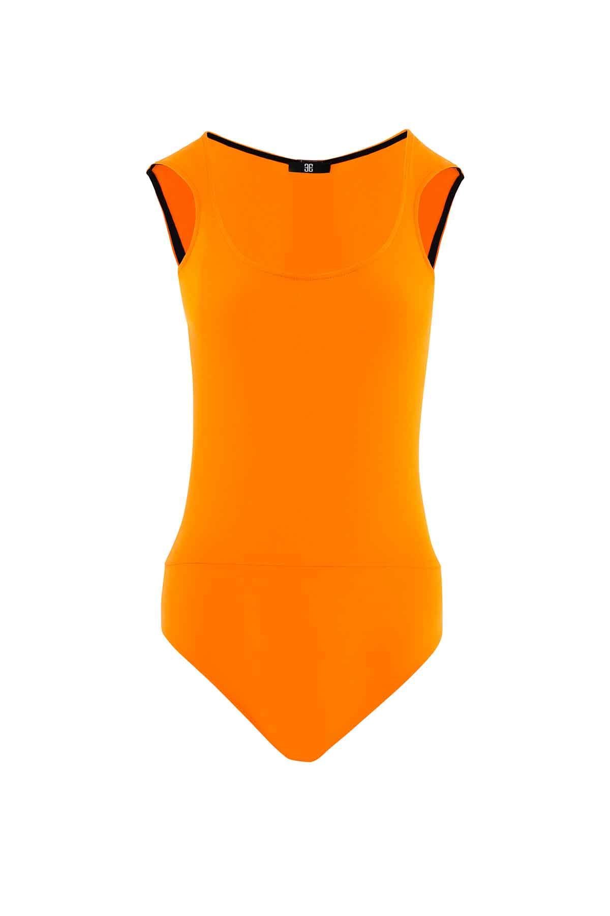 Arkası Şerit Detaylı Örme Body