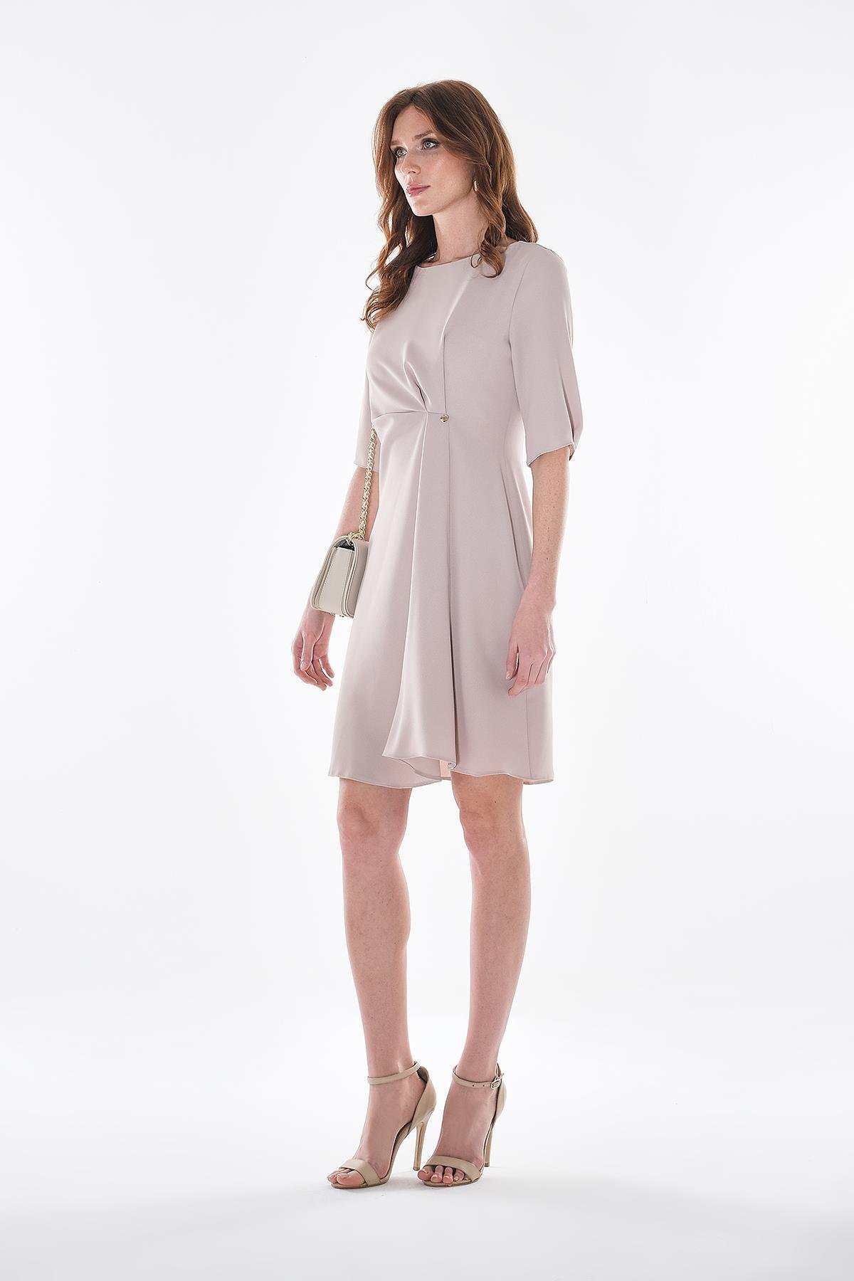 Beli Düğüm Detaylı Truvakar Kollu Gold Aksesuarlı Mini Elbise