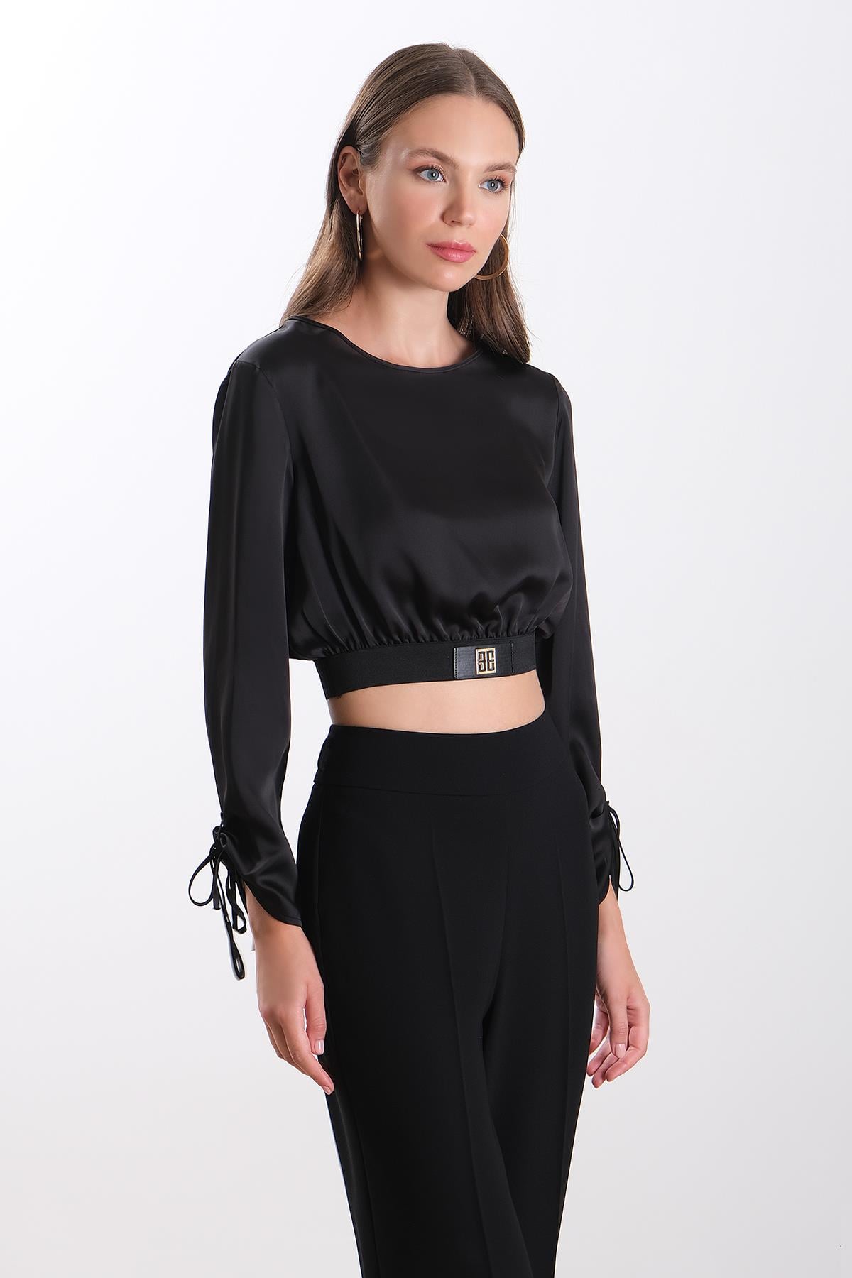 Beli Lastikli Saten Crop Bluz