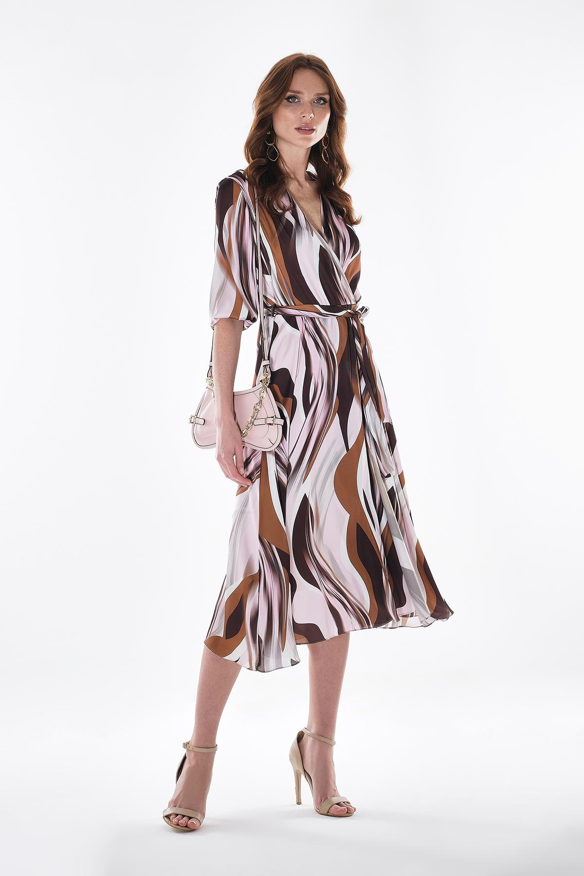 Büyük Beden Desenli Saten Beli Kuşaklı Eteği Kloş Midi Boy Elbise