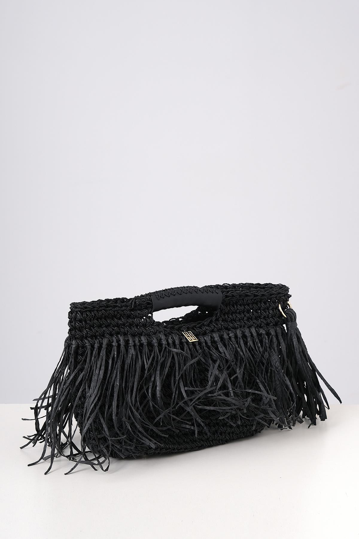 Deri Aksesuarlı El Örgü Çanta