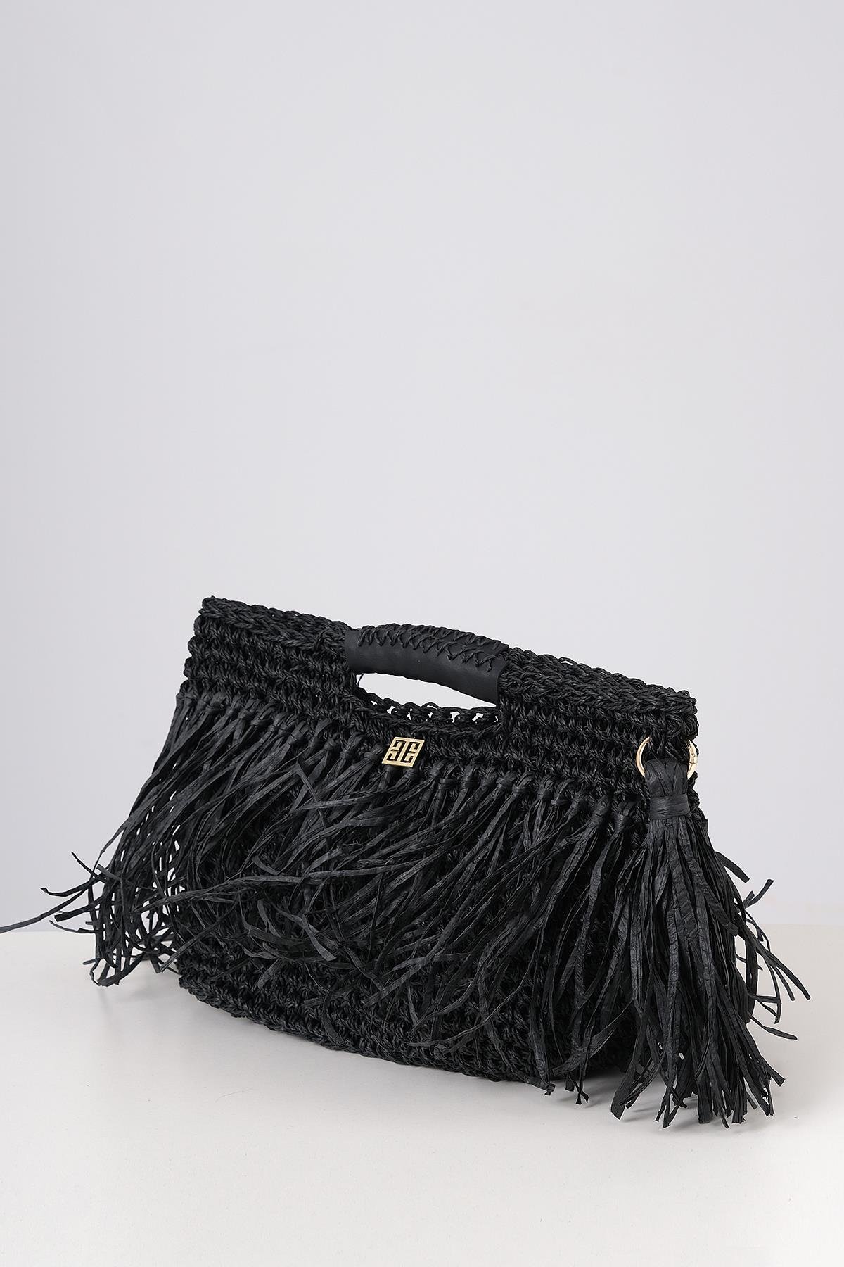 Deri Aksesuarlı El Örgü Çanta