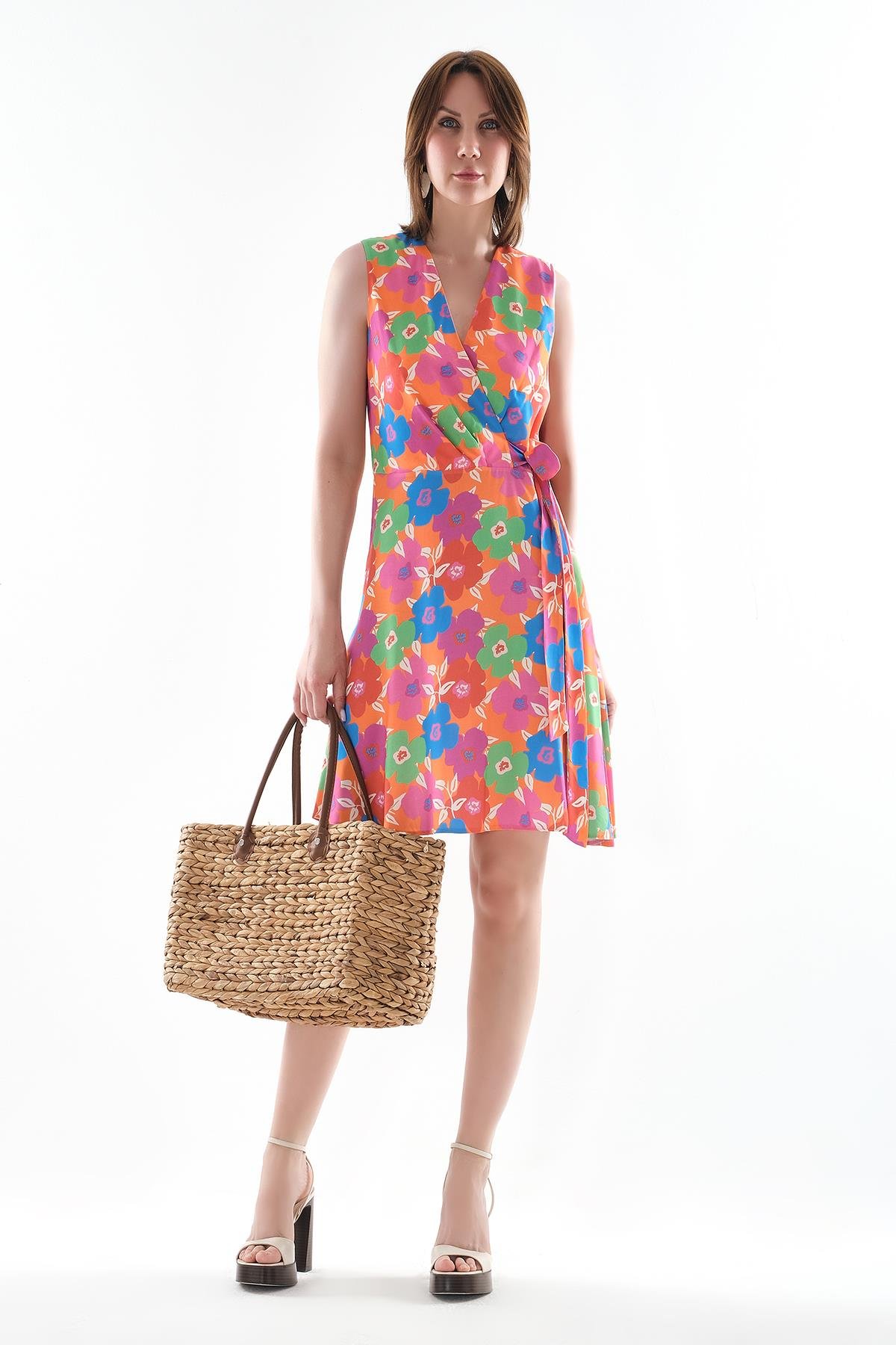 Desenli Beli Bağlamalı Mini Elbise