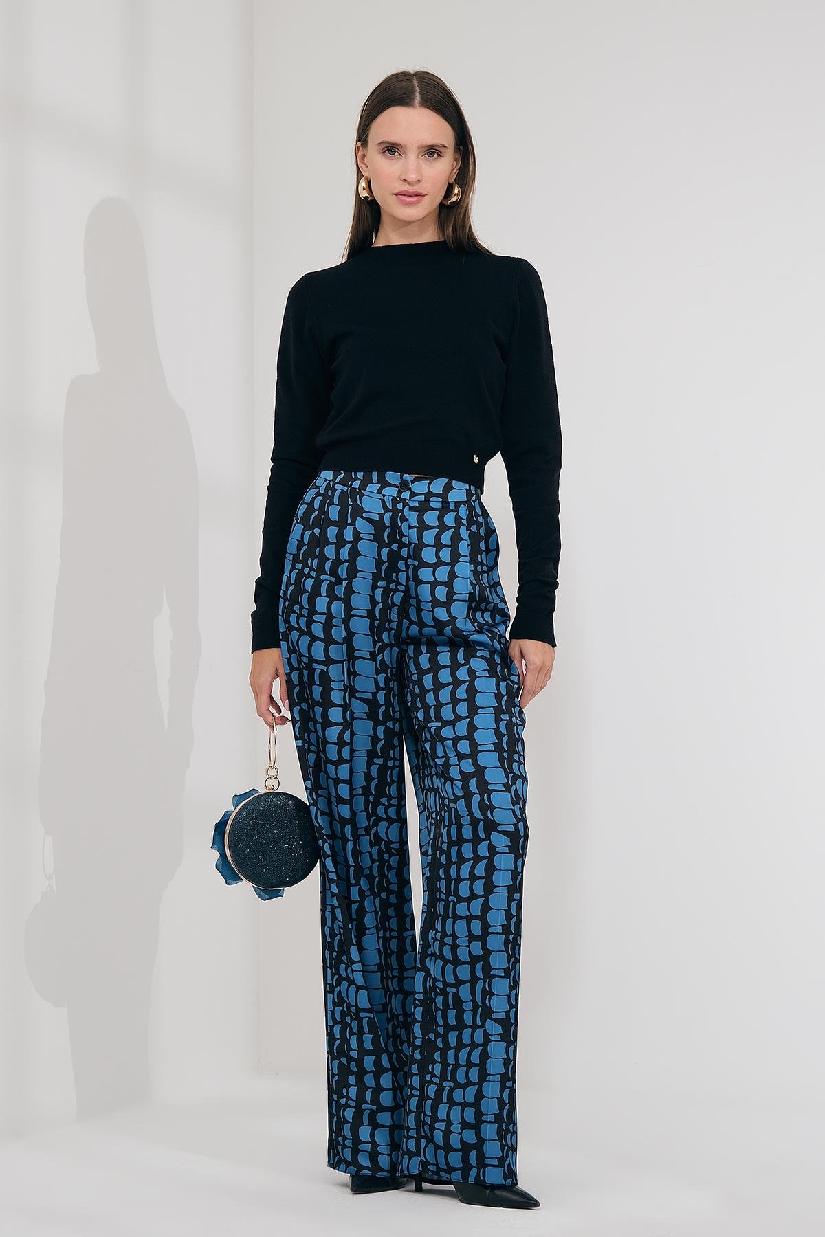 Desenli Saten Önü Pileli Pantolon