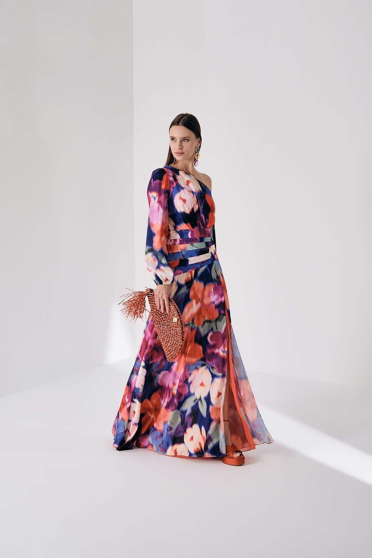 Desenli Saten Tek Omuzlu Şık Maxi Abiye Elbise