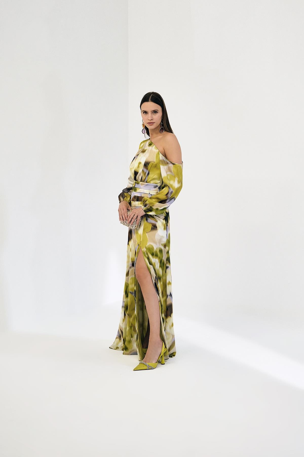 Desenli Saten Tek Omuzlu Şık Maxi Abiye Elbise