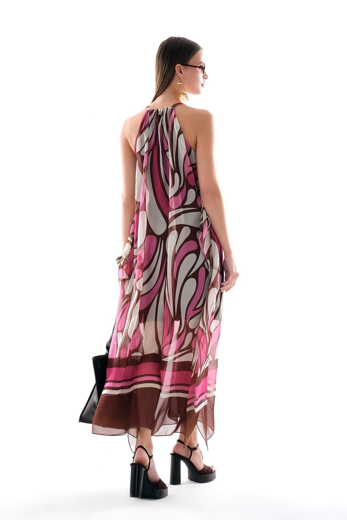 Desenli Şifon Askısı Boncuk Aksesuarlı Midi Boy Elbise