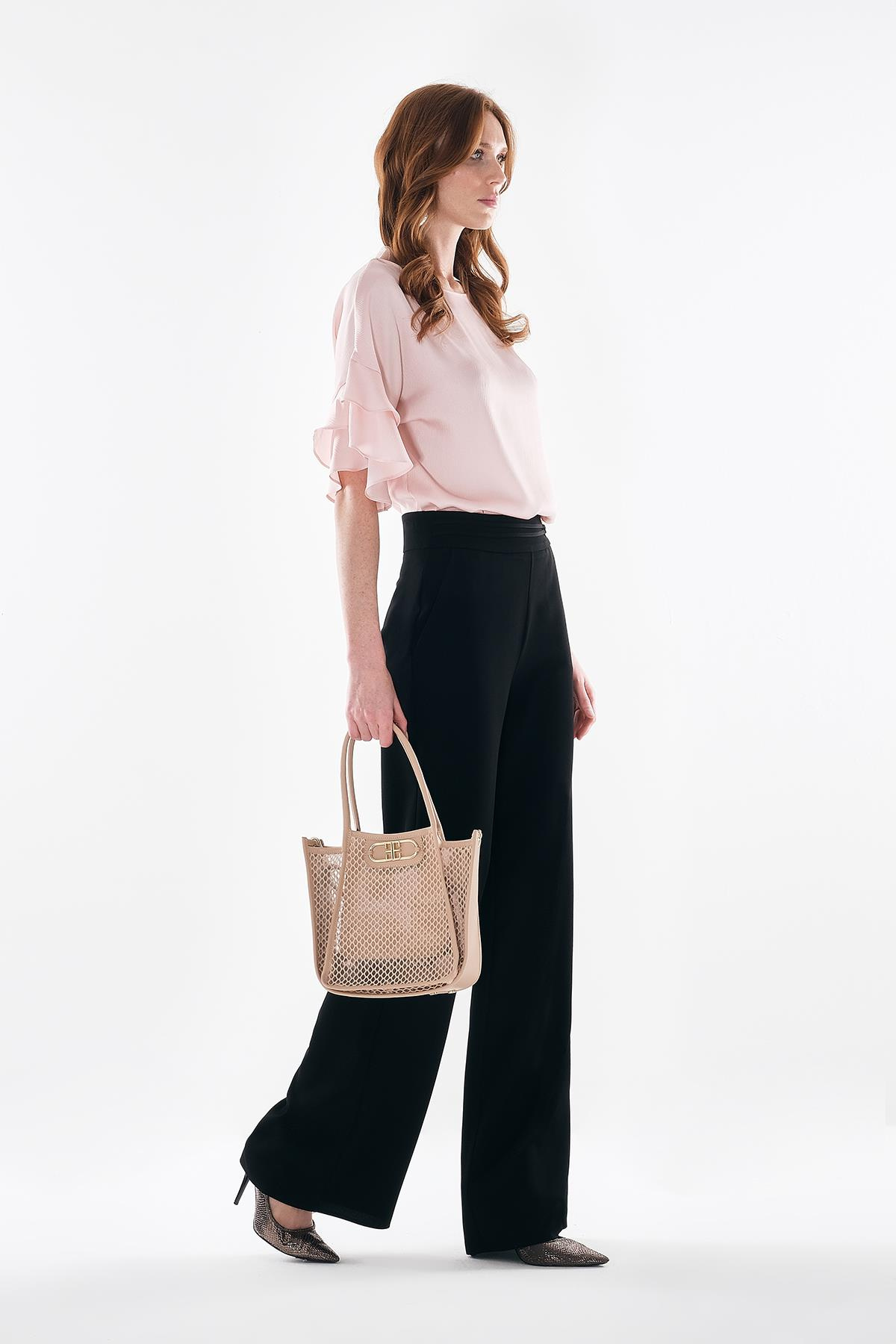 E Logolu Gold Aksesuarlı Beli Dikiş Detaylı Yandan Cepli Bol Paça Pantolon