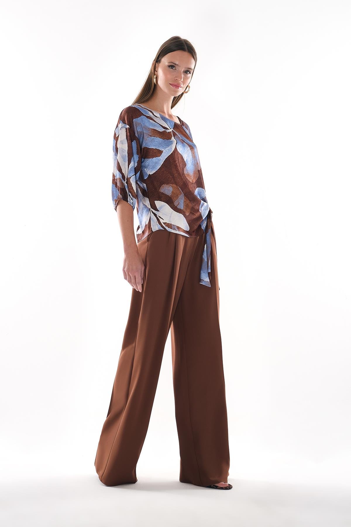 Gold Aksesuar Detaylı Bağçıklı Bol Paça Pantolon