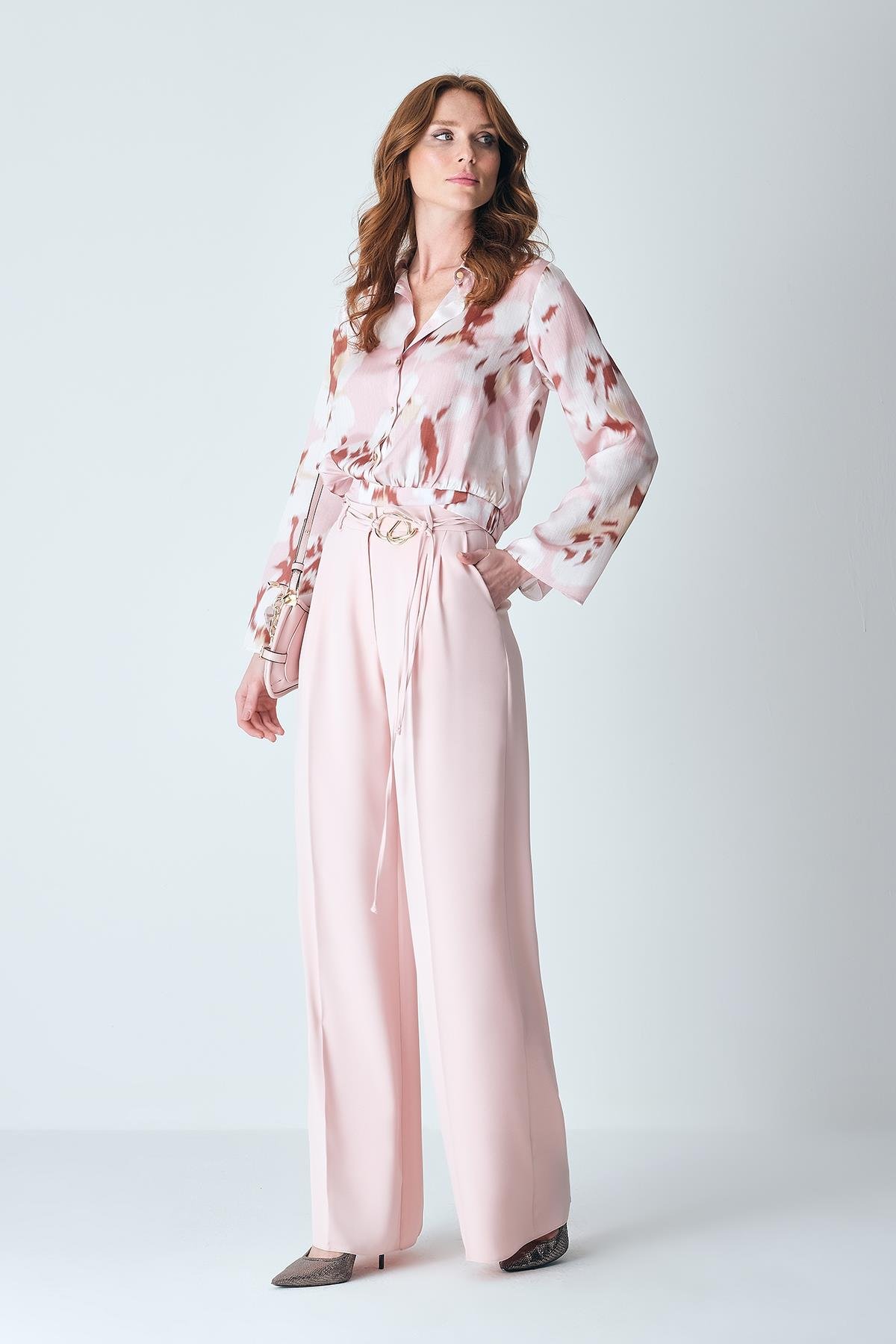 Gold Aksesuar Detaylı Bağçıklı Bol Paça Pantolon