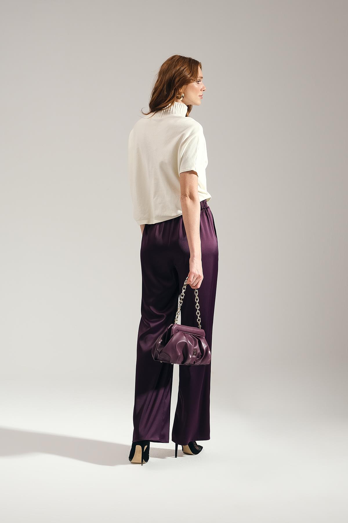 Gold Aksesuarlı Cepli Arkası Lastikli Bol Paça Saten Pantolon