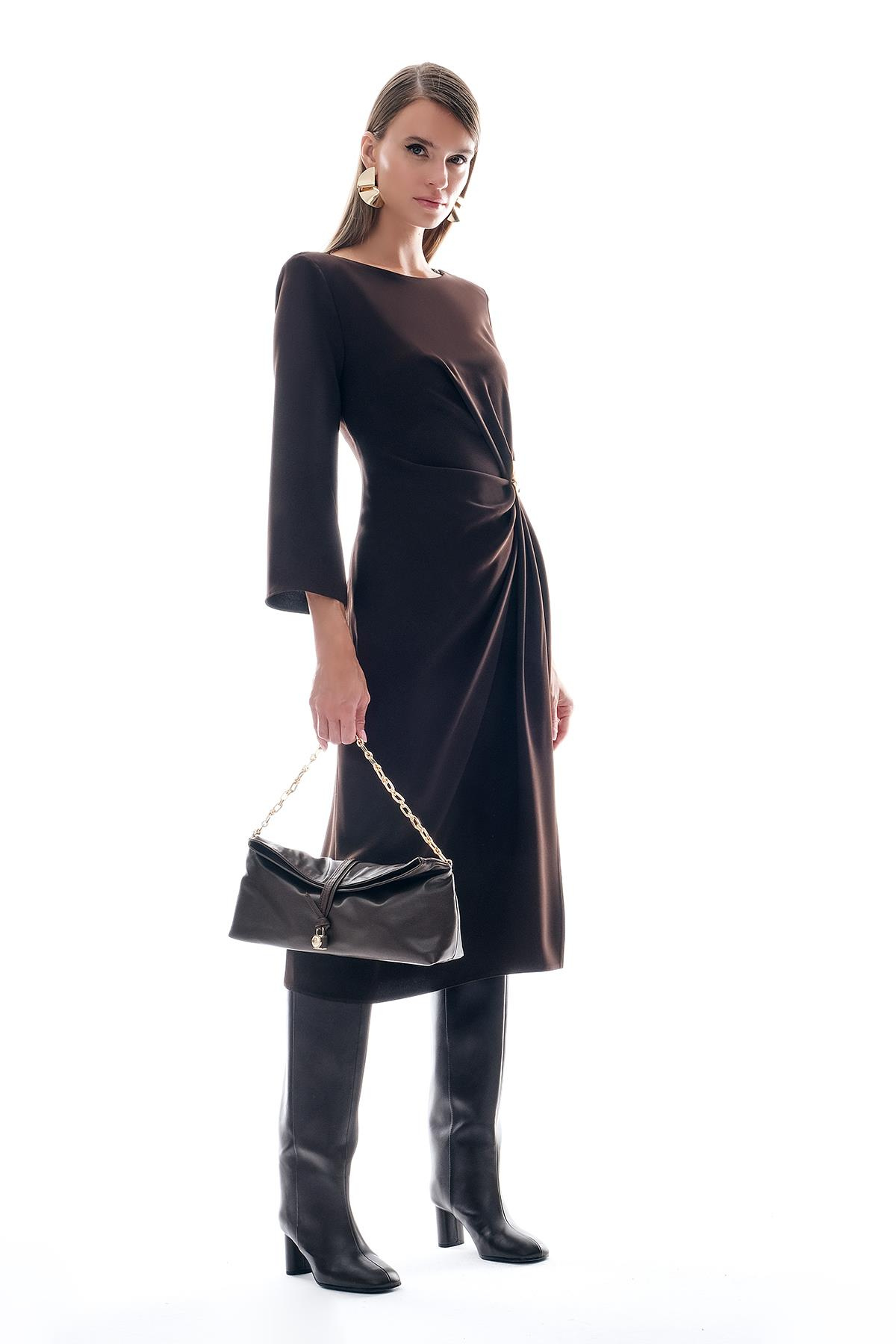 Gold Aksesuarlı Drape Detaylı Elbise