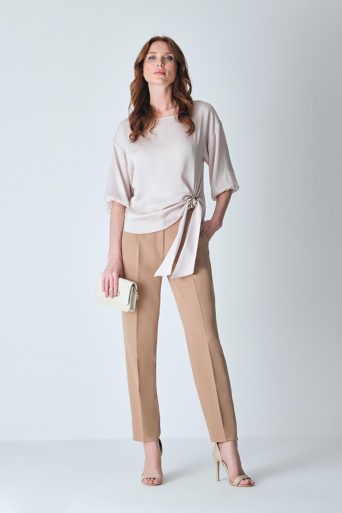 Gold Düğme Detaylı Dar Paça Klasik Pantolon