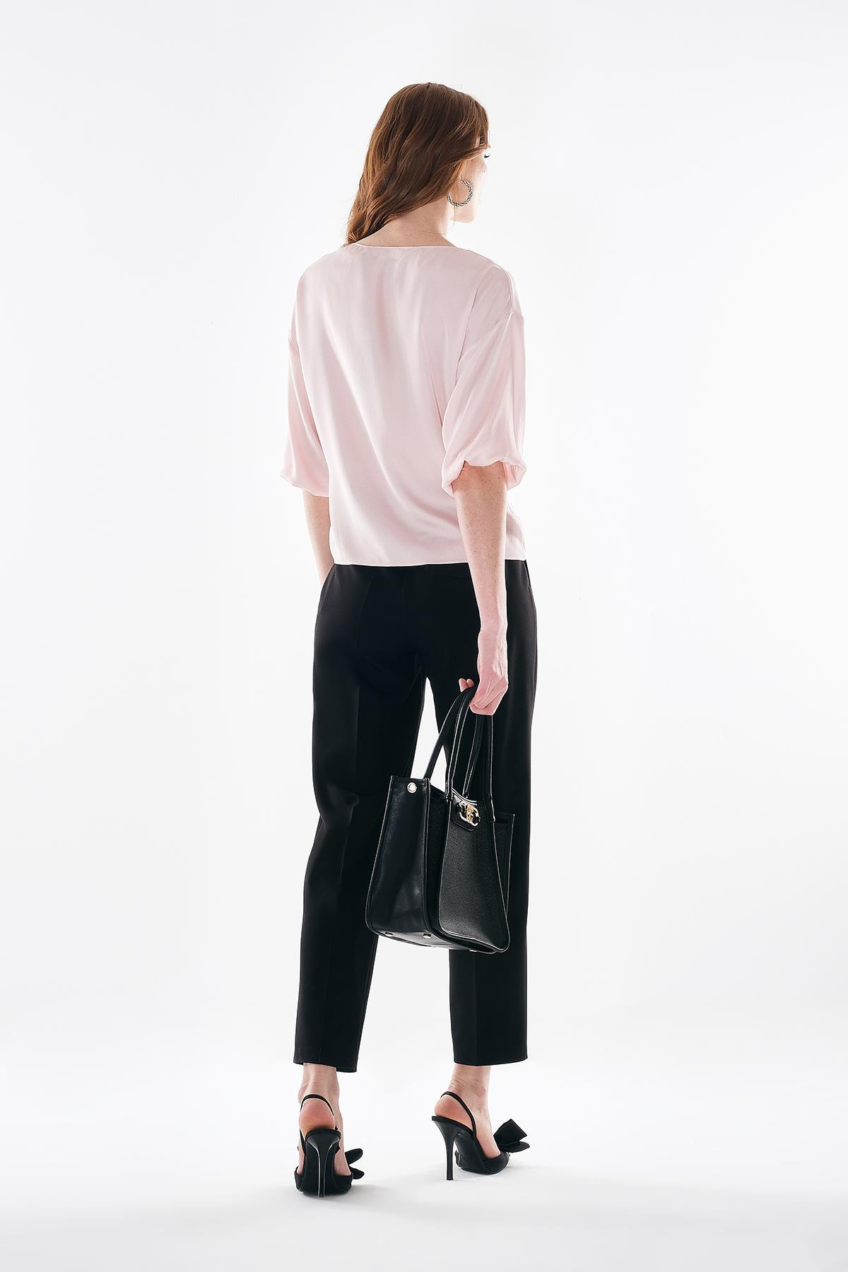 Gold Düğme Detaylı Dar Paça Klasik Pantolon