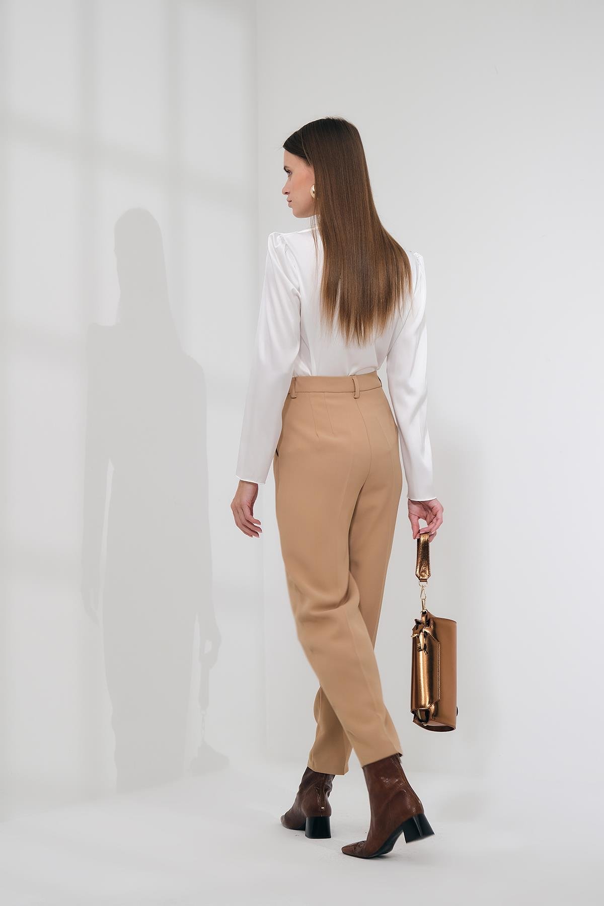 Gold Düğmeli Pilili Pantolon