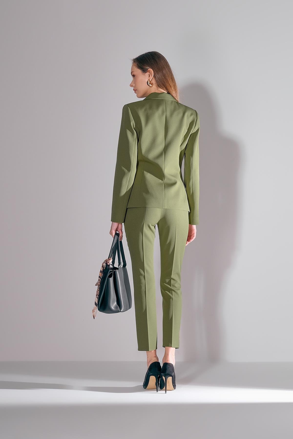 Gold Logo Aksesuarlı Dar Paça Pantolon