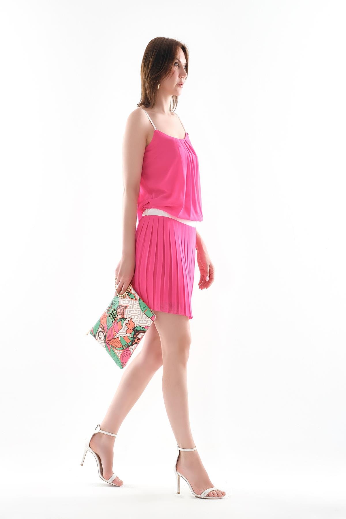 İnce Askılı Ve Dökümlü Elbise