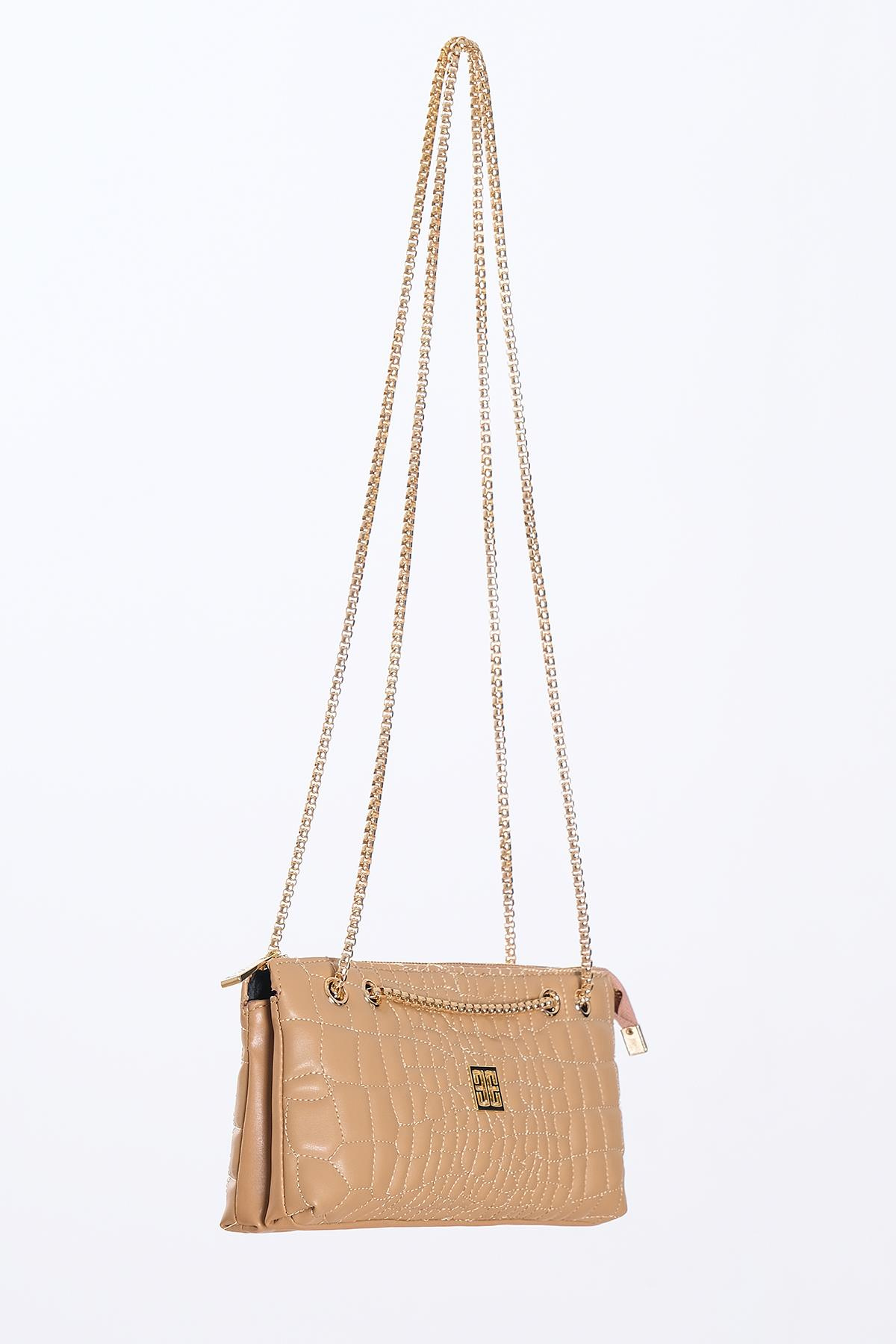 Kapitone Dokulu Zincir Askılı Kuşgözlü Çanta
