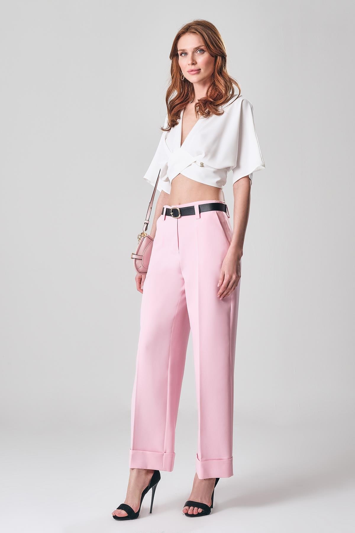 Katlanmış Paçalı Kemerli Pantolon