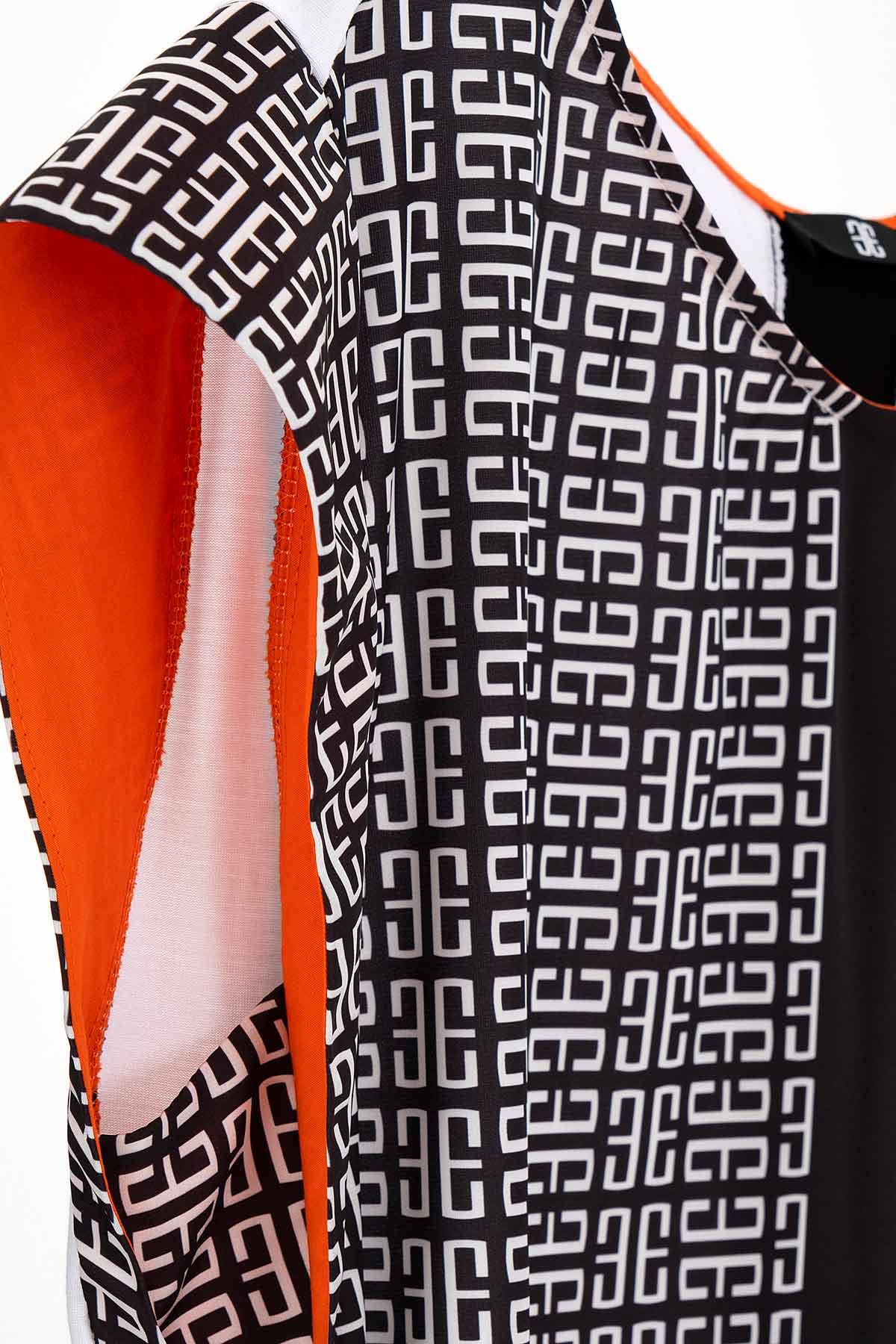 Kayık Yakalı Monogram Desenli Bluz