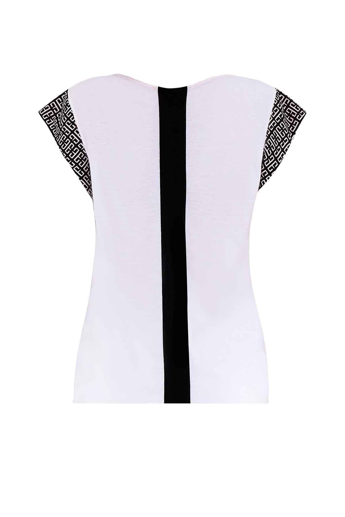 Kayık Yakalı Monogram Desenli Bluz