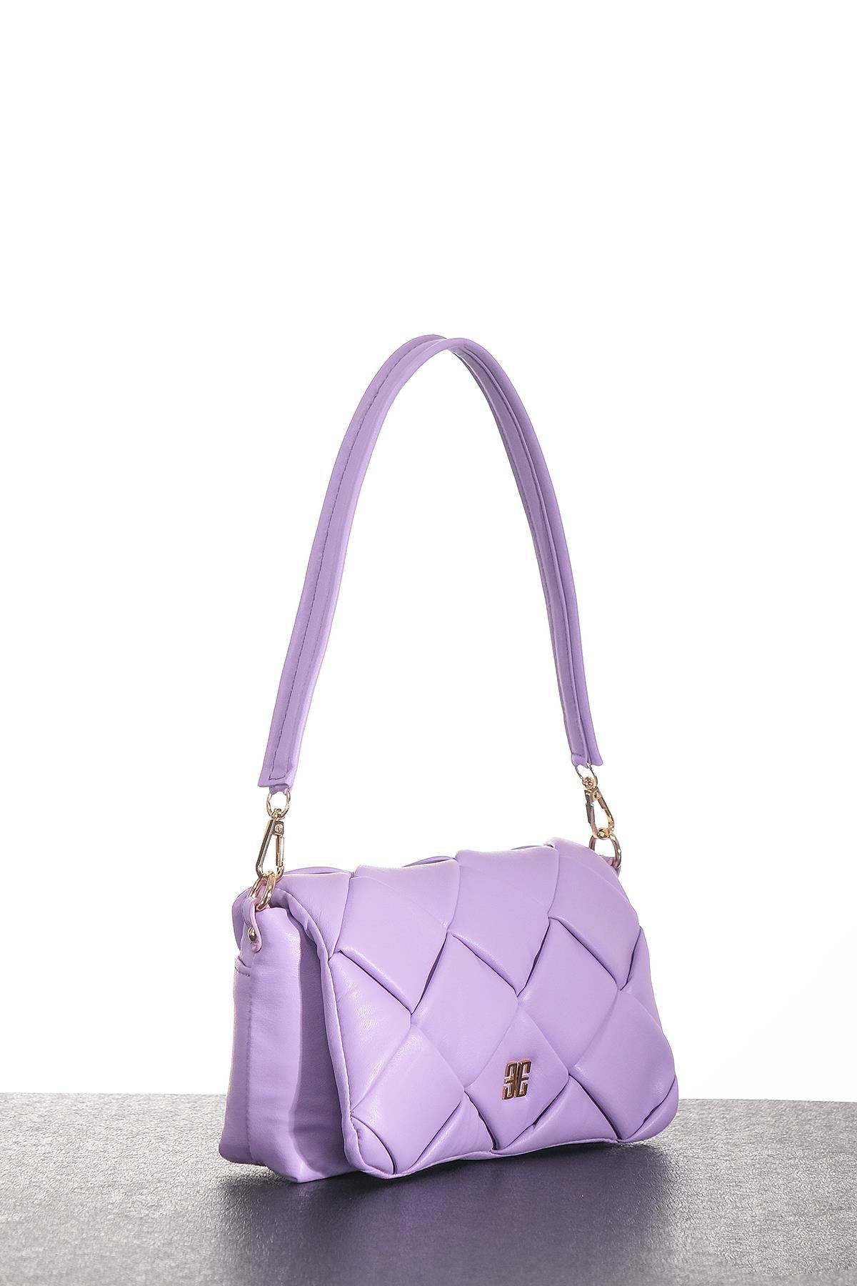 Logo Desenli Askılı Puf Çanta