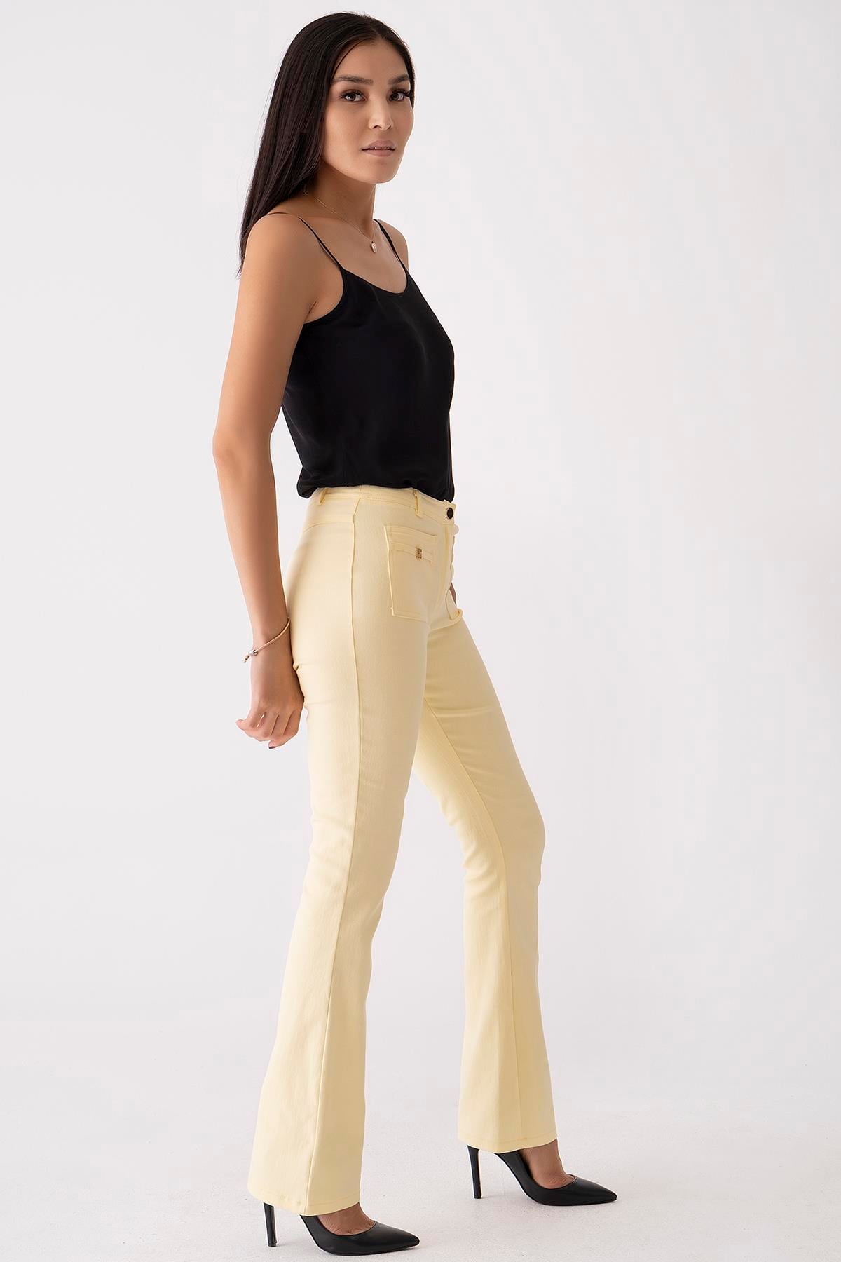 Logolu Cep Detaylı Pantolon