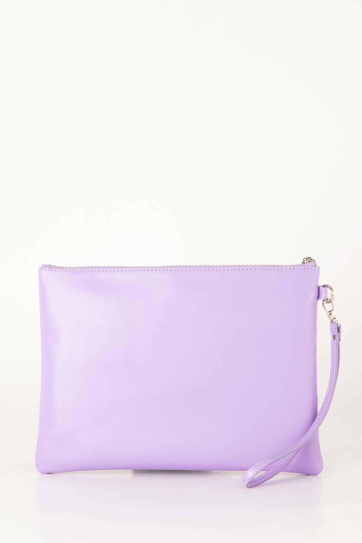 Logolu Kapitone Clutch Çanta