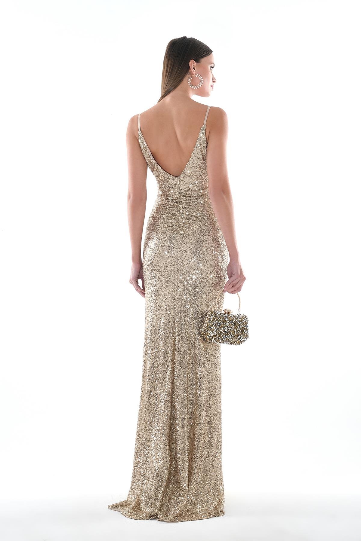 Payet V yakalı Askılı Gold Aksesuarlı Beli Dekolteli Maksi Boy Abiye Elbise