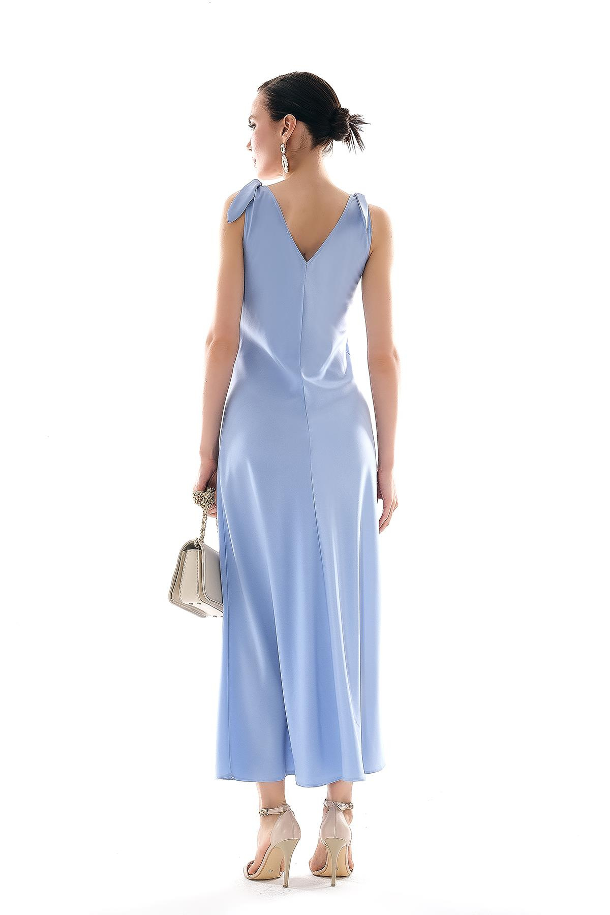 Saten Omuzu Bağlamalı Çift Taraf Kumaş Detaylı Midi Boy Elbise