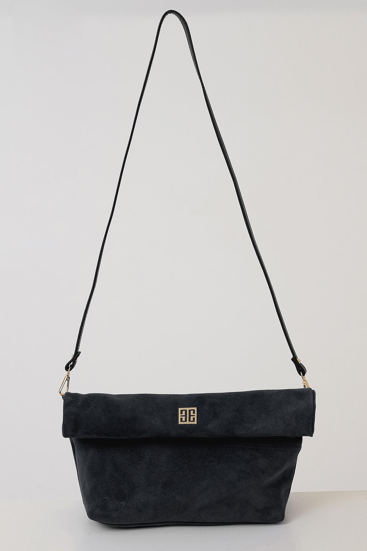 Süet Katlanır Kapamalı Şık Çanta