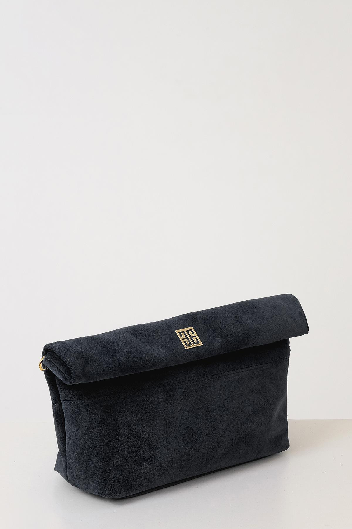 Süet Katlanır Kapamalı Şık Çanta