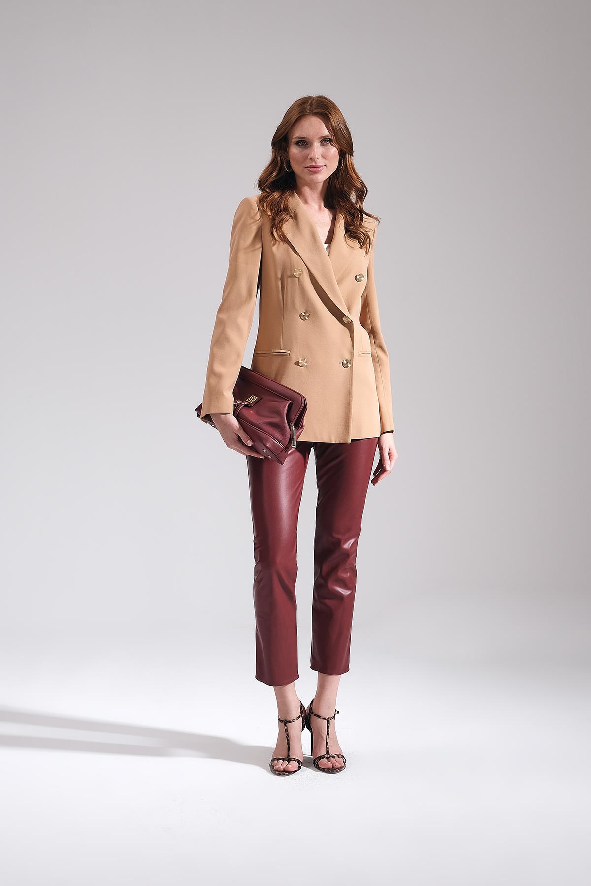 Vegan Deri Gold Metal Logolu Yüksek Bel Pantolon