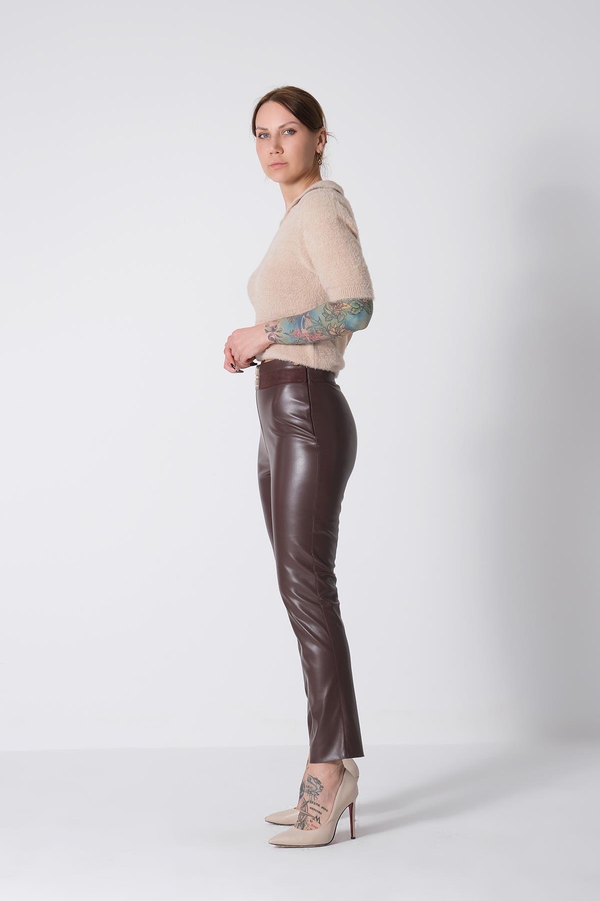 Vegan Deri Gold Metal Logolu Yüksek Bel Pantolon