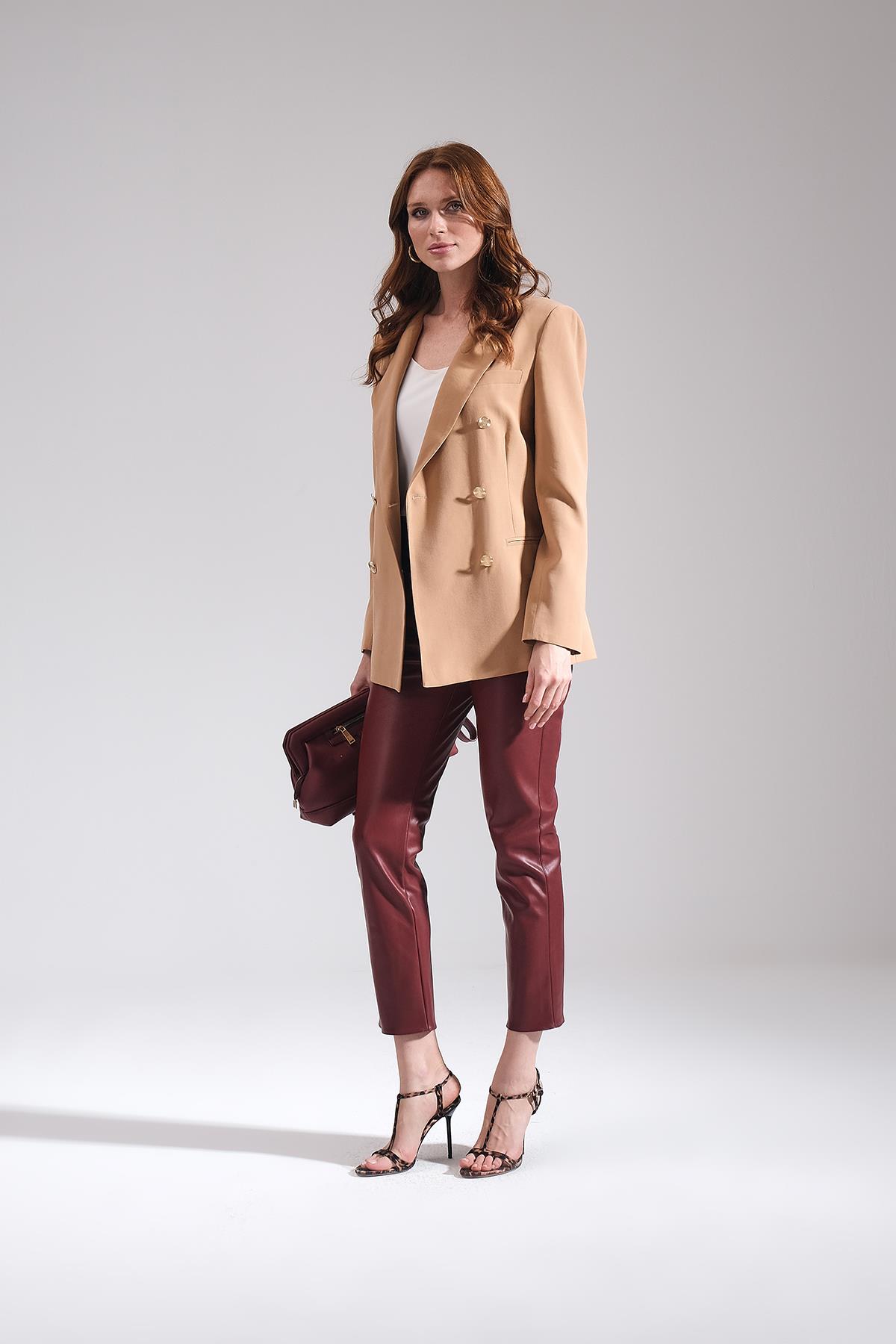 Vegan Deri Gold Metal Logolu Yüksek Bel Pantolon