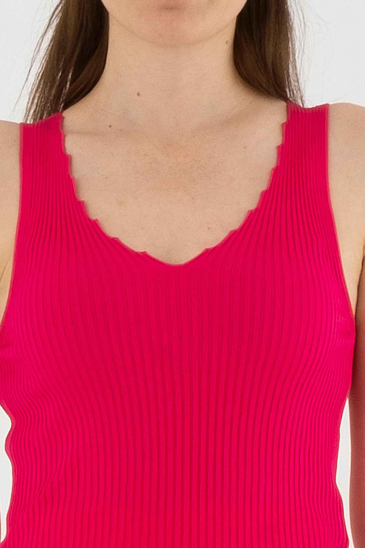 Yaka Detaylı Triko Bluz
