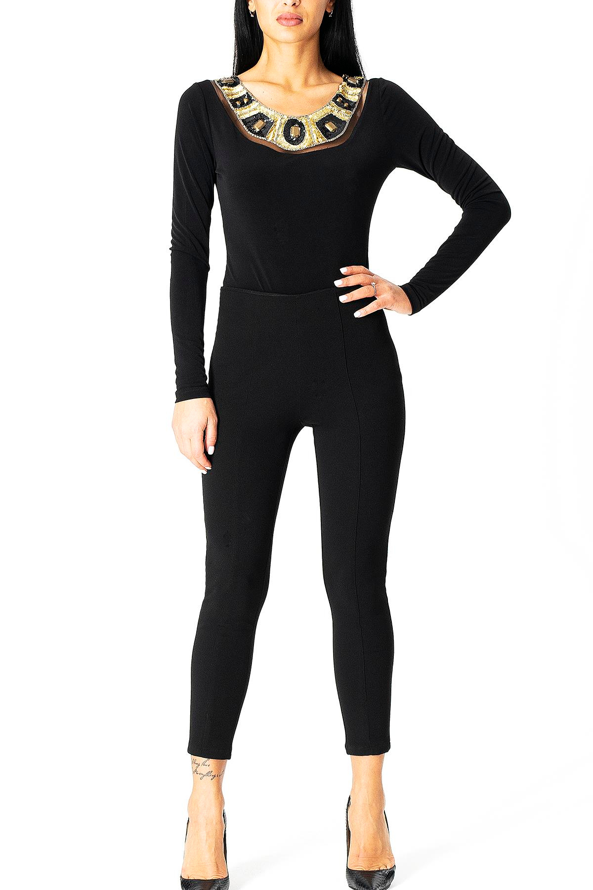 Yakası İşlemeli Sırtı Açık Body