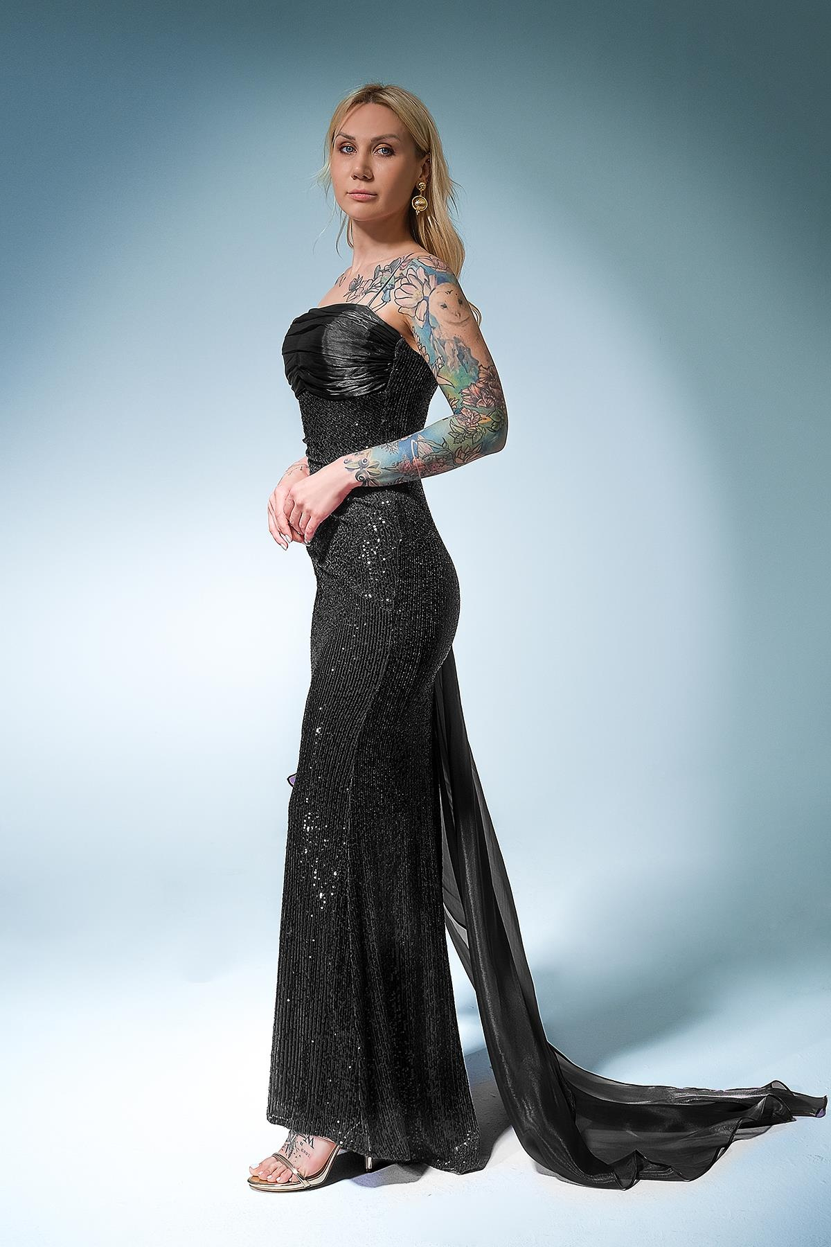 Yakası Tül Detaylı Payet Maksi Boy Elbise