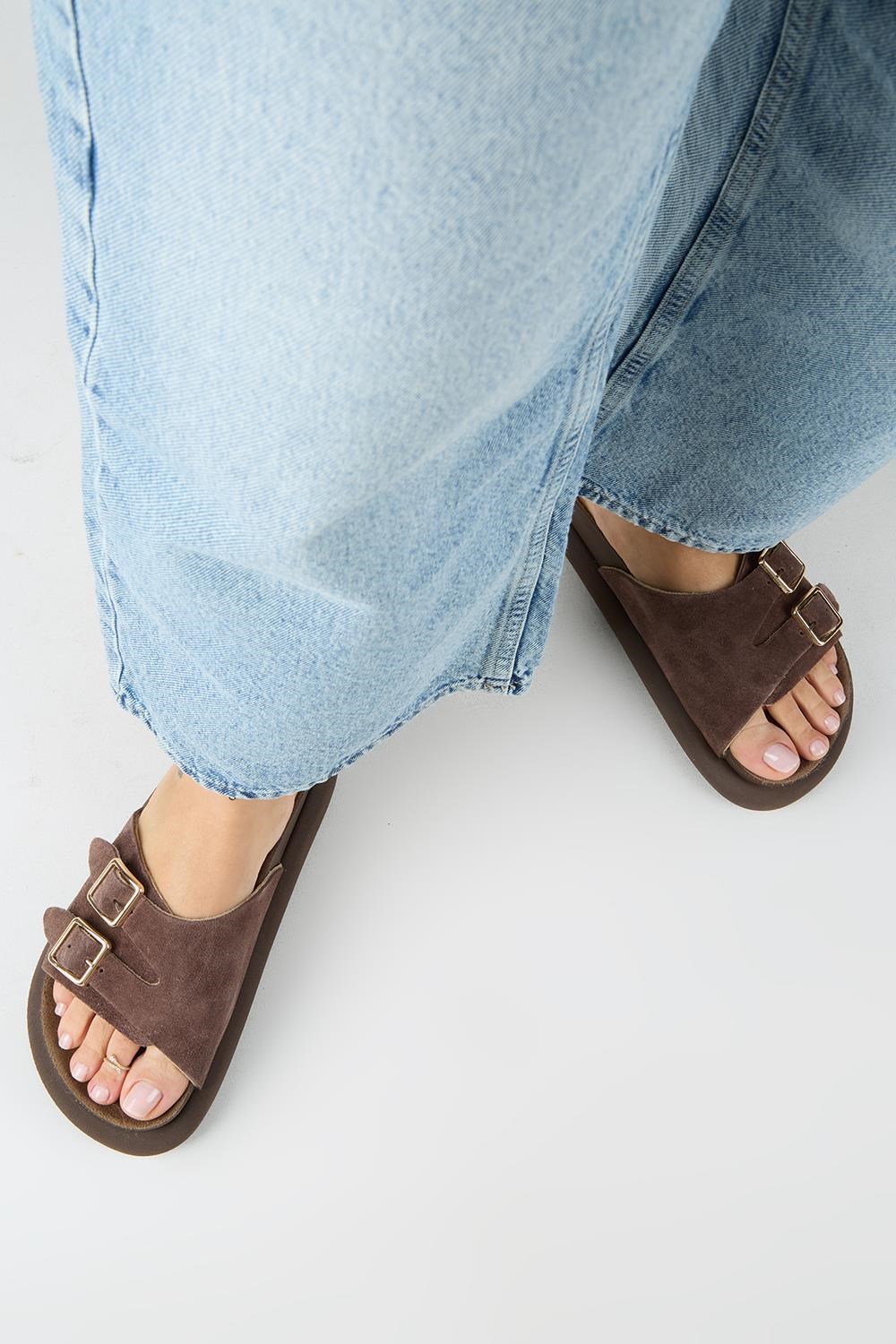 Manijero Lirio Kadın Hakiki Deri Tek Bant Çift Tokalı Kahve Terlik