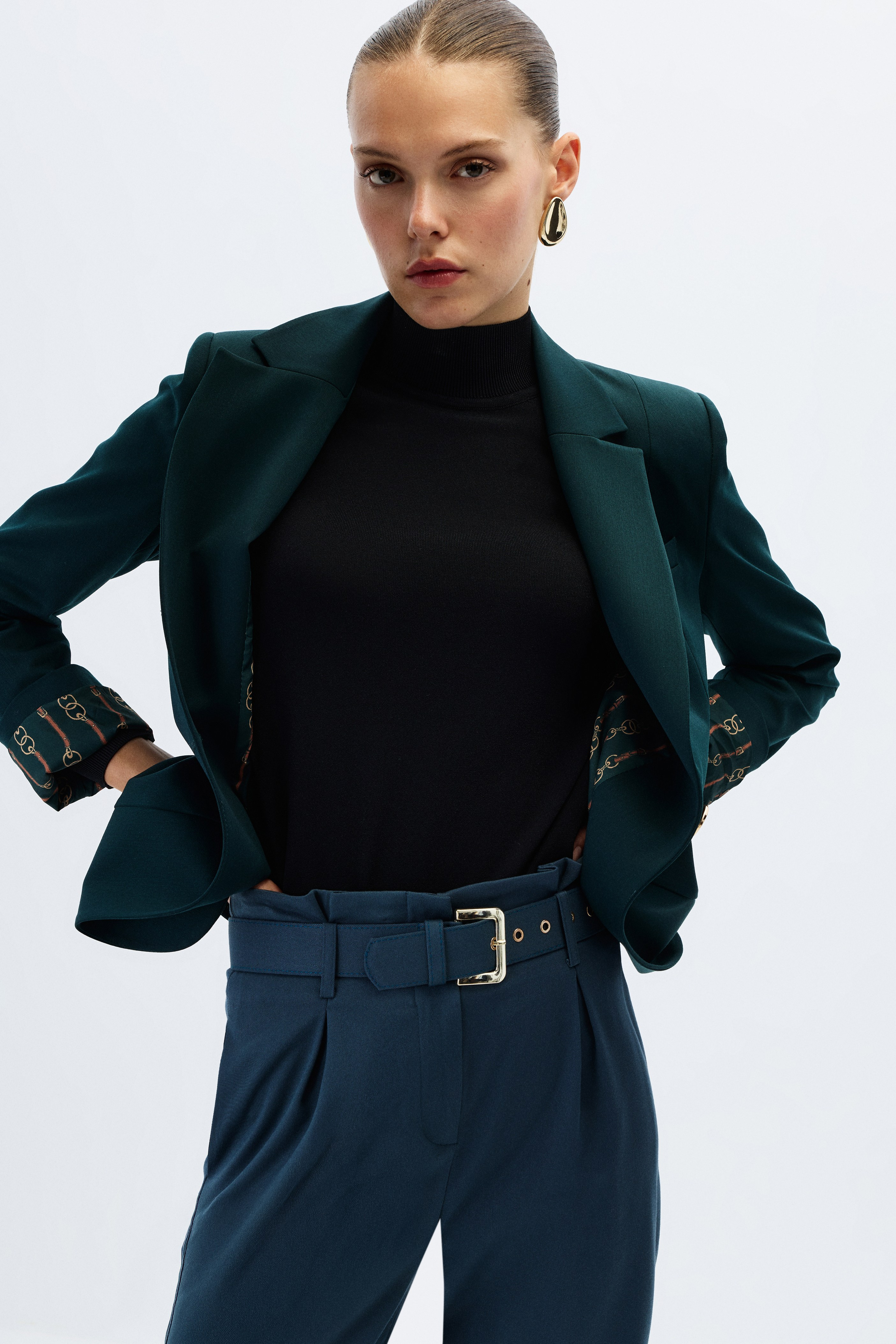 1647-0156 JACKET
