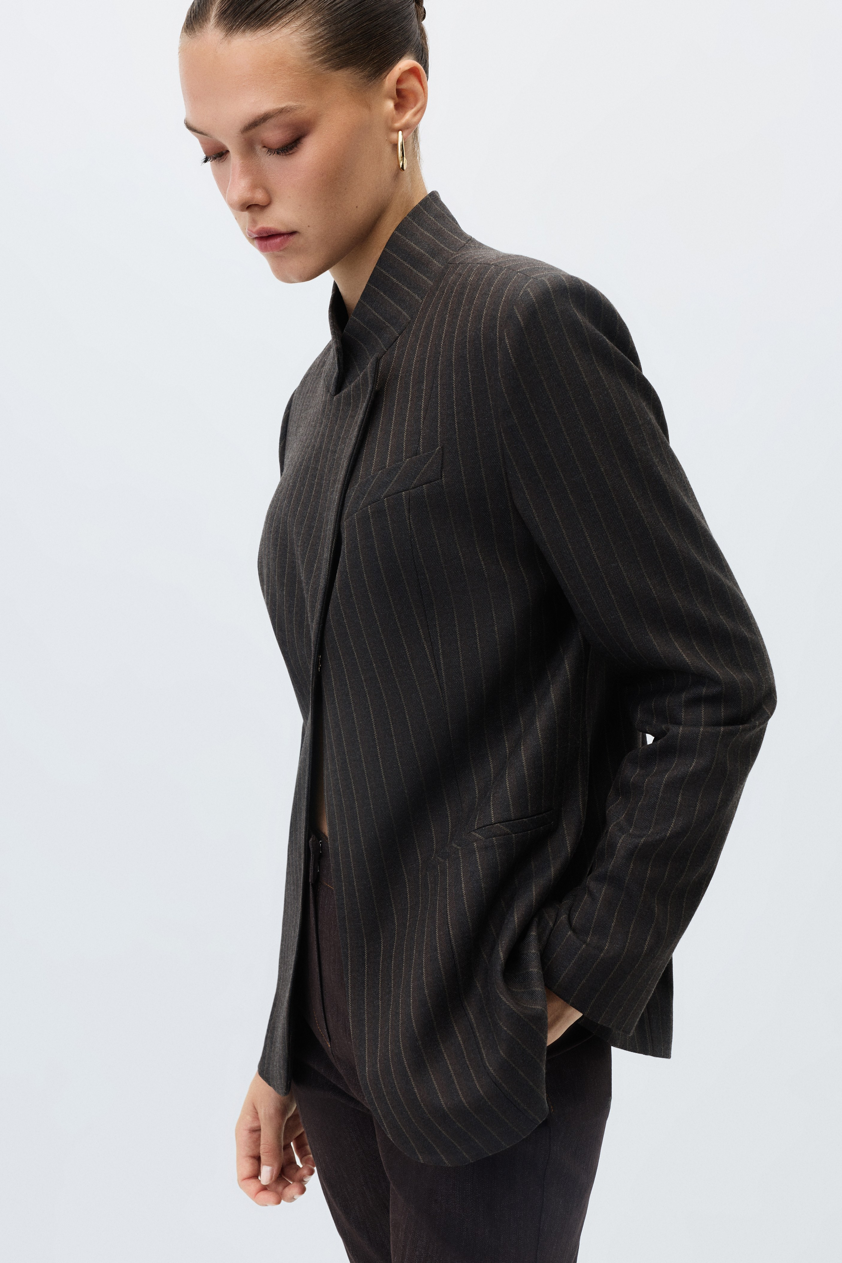 1651-0326 JACKET