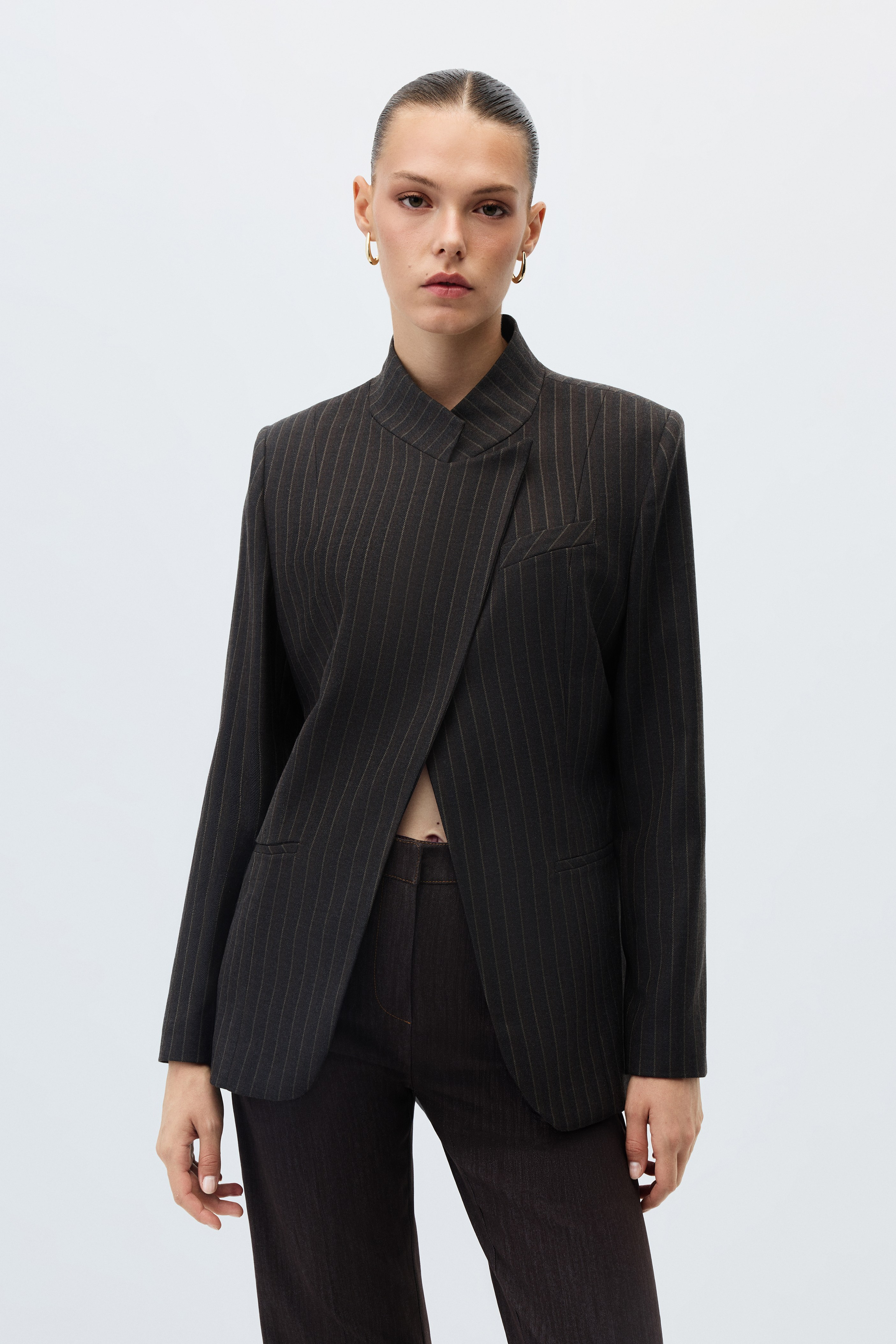 1651-0326 JACKET
