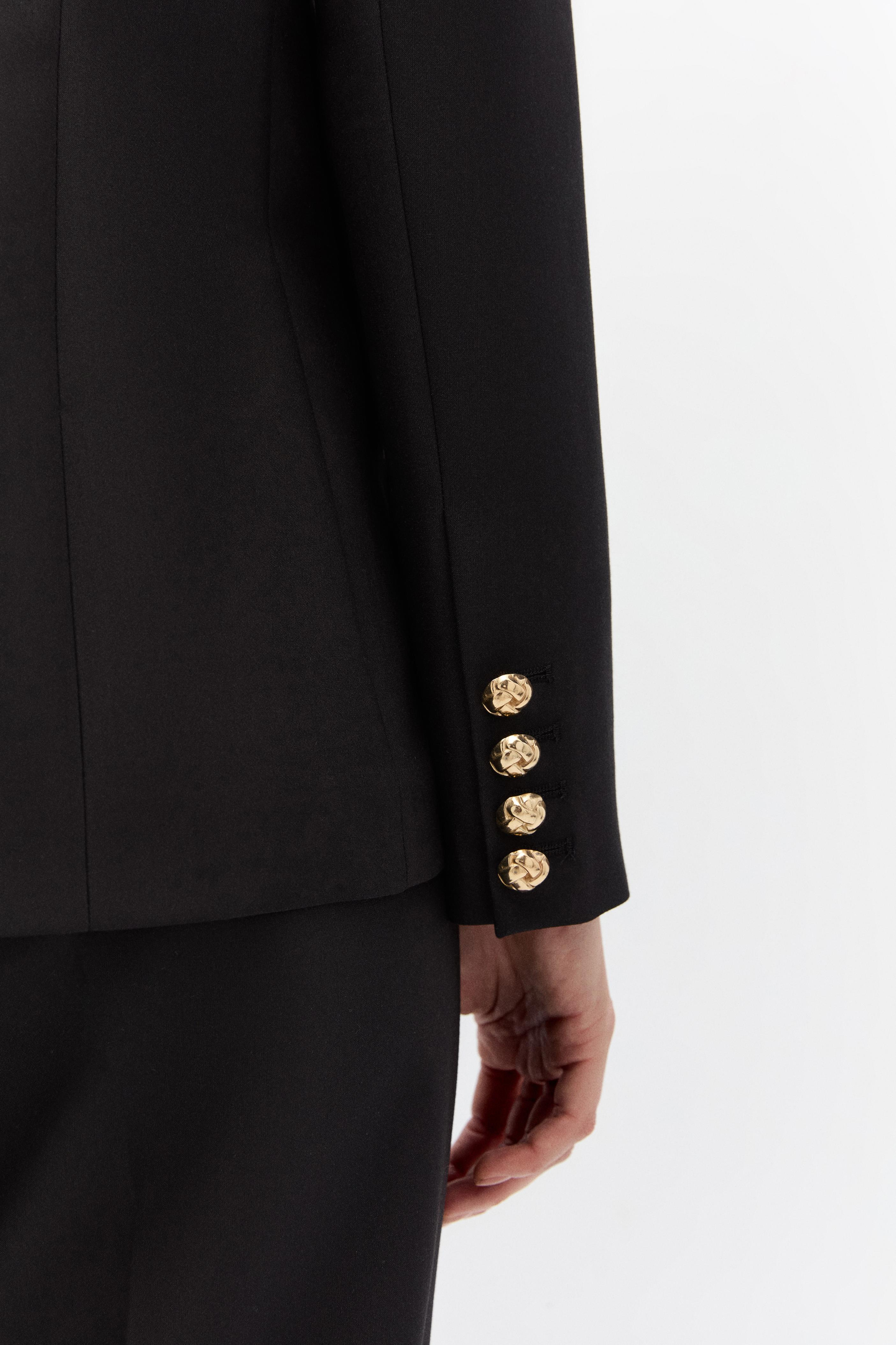 2054-0132 SUIT (P)