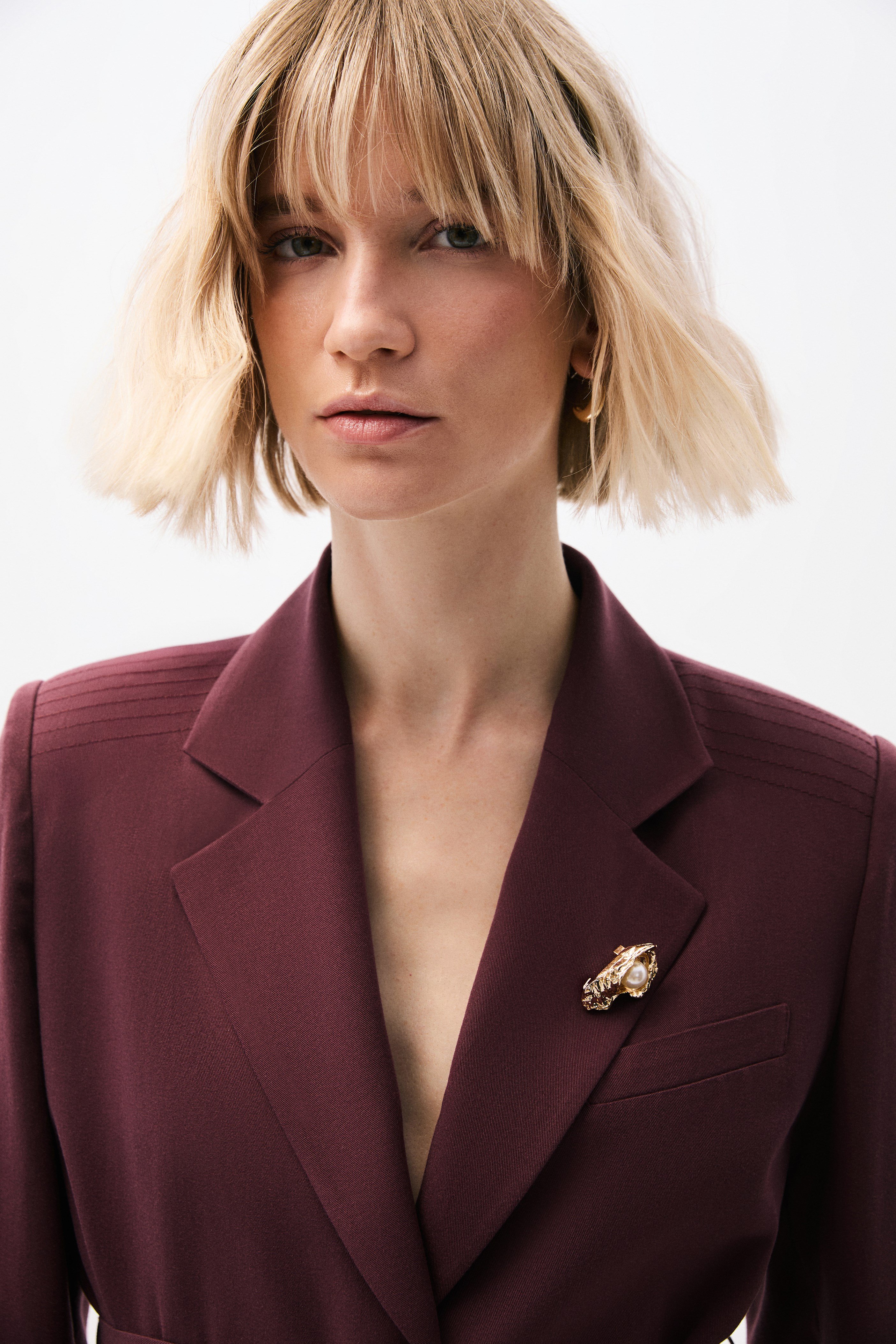 2116-0264 SUIT (P)